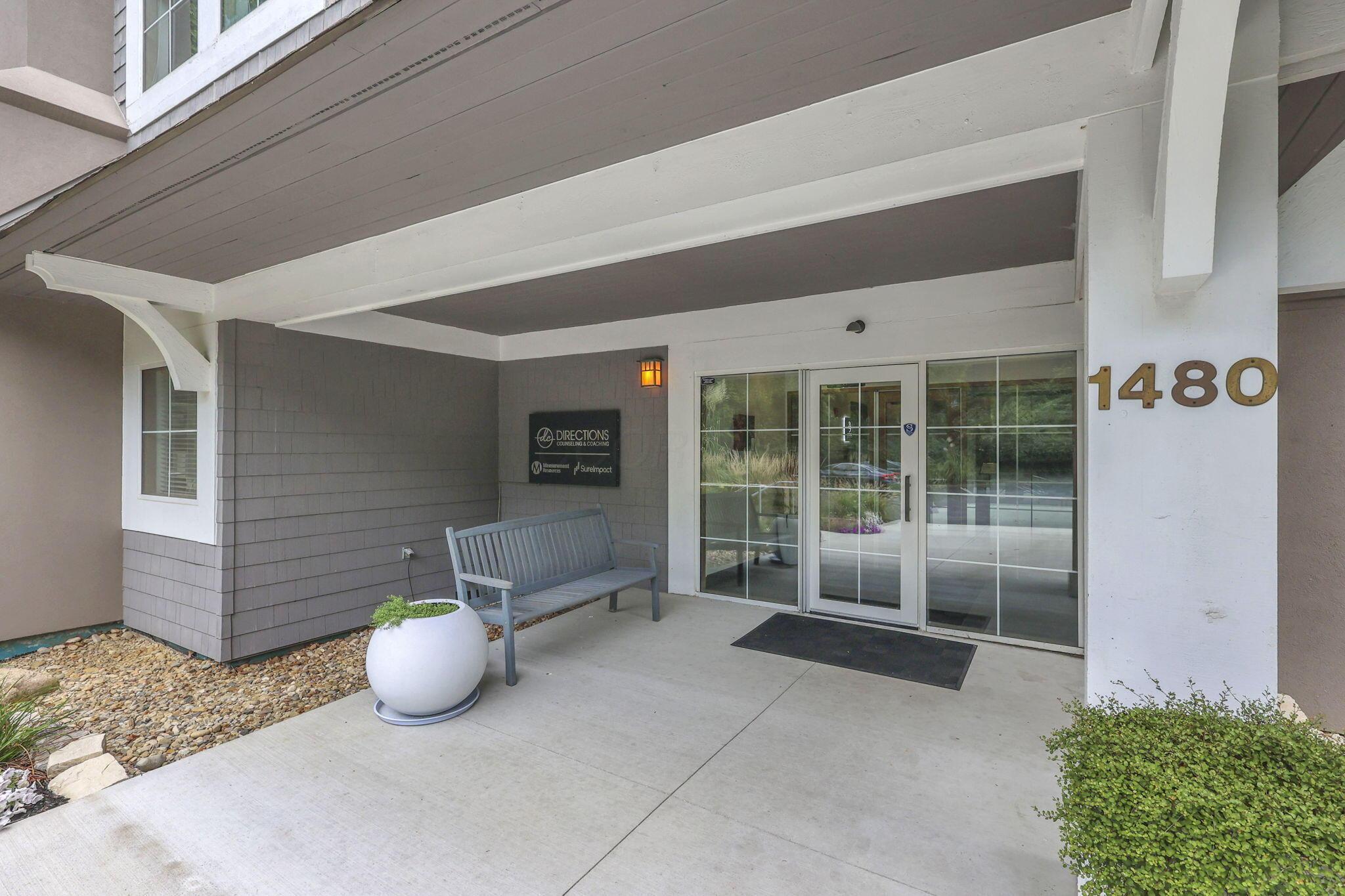 1480 Manning Parkway Property Photo 3