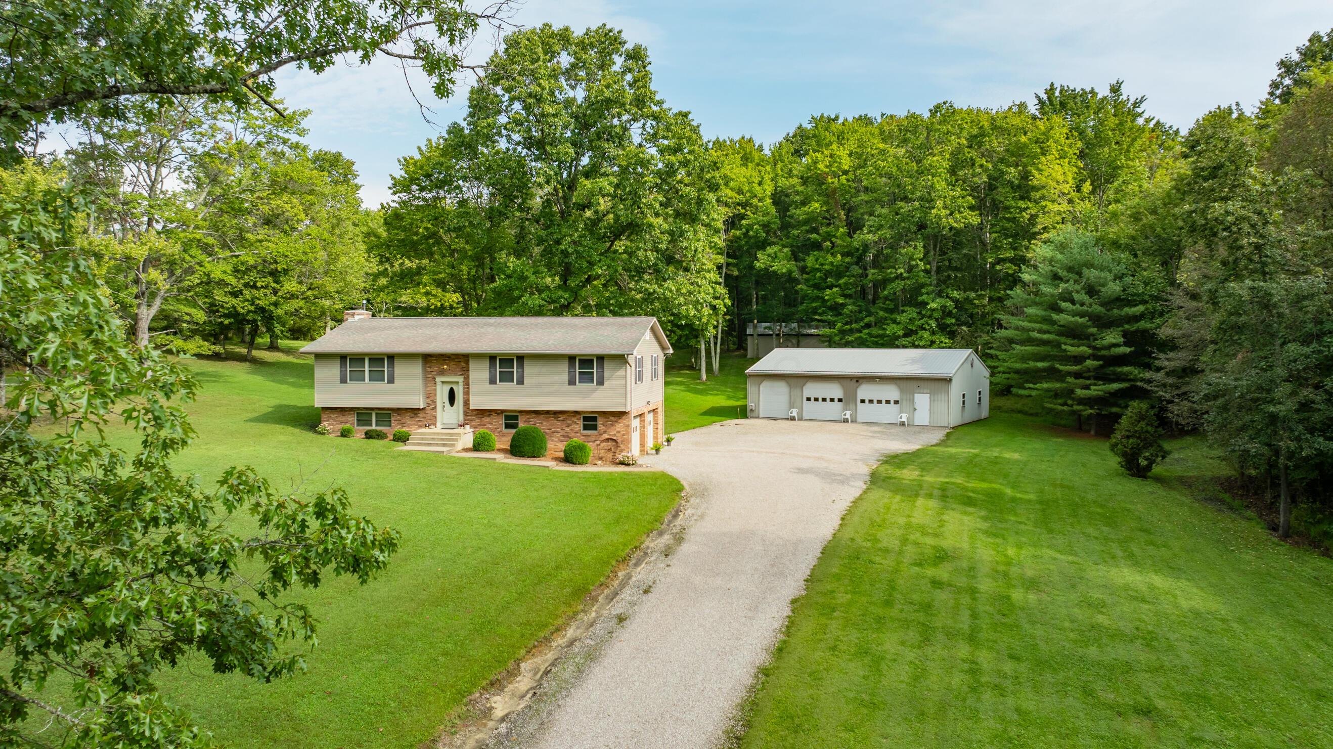 6908 Lemaster Road Property Photo 1
