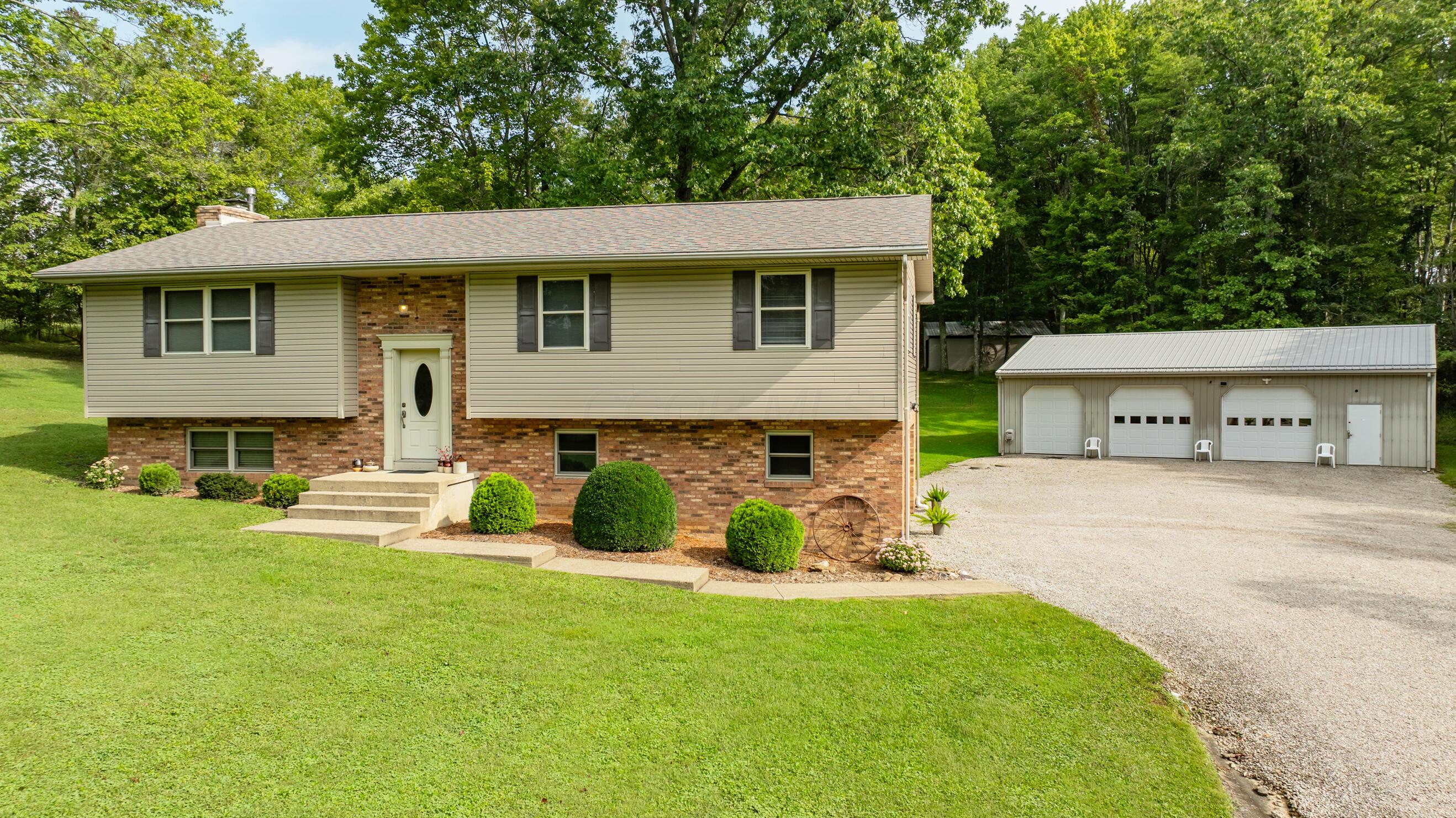 6908 Lemaster Road Property Photo 2