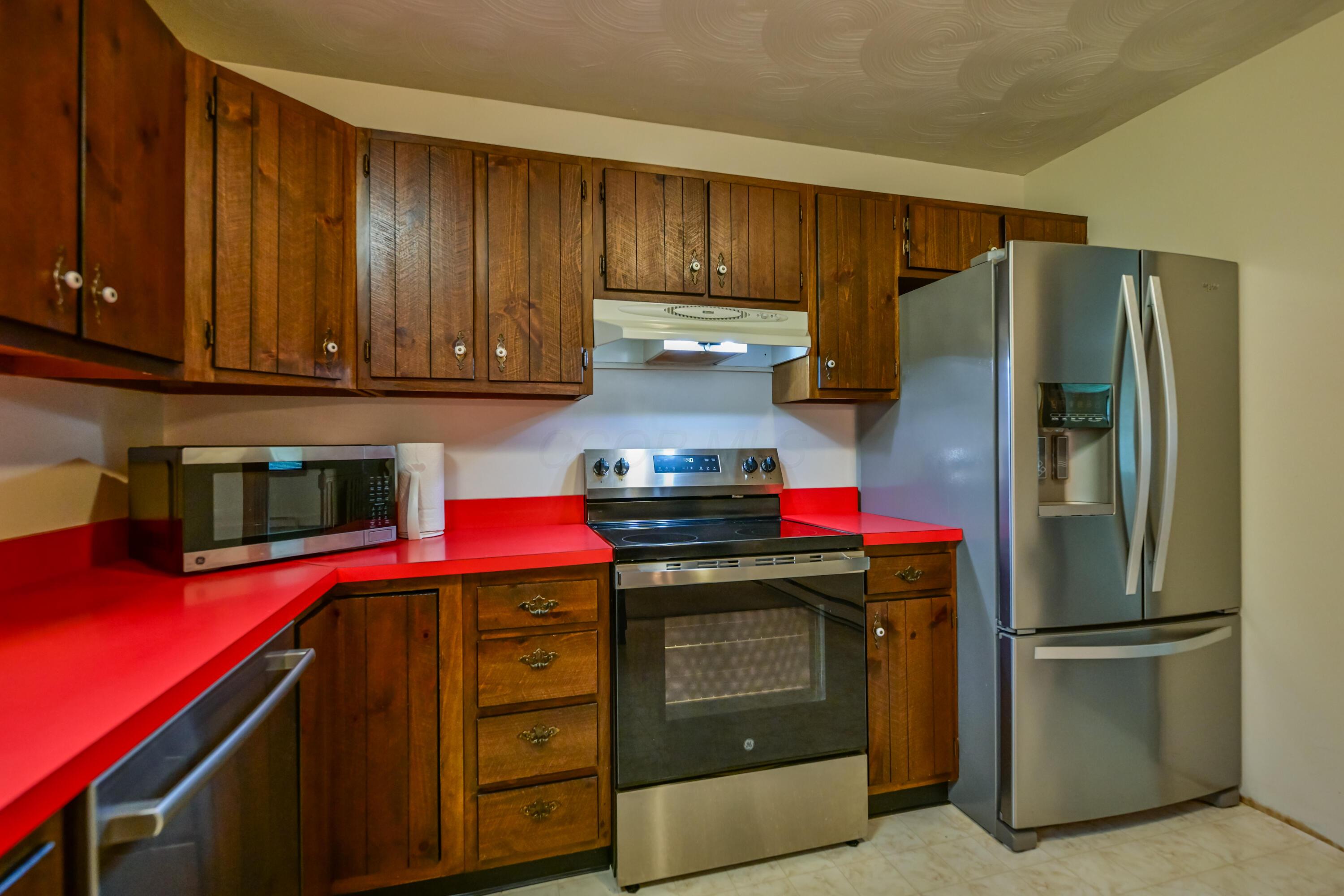 6908 Lemaster Road Property Photo 7