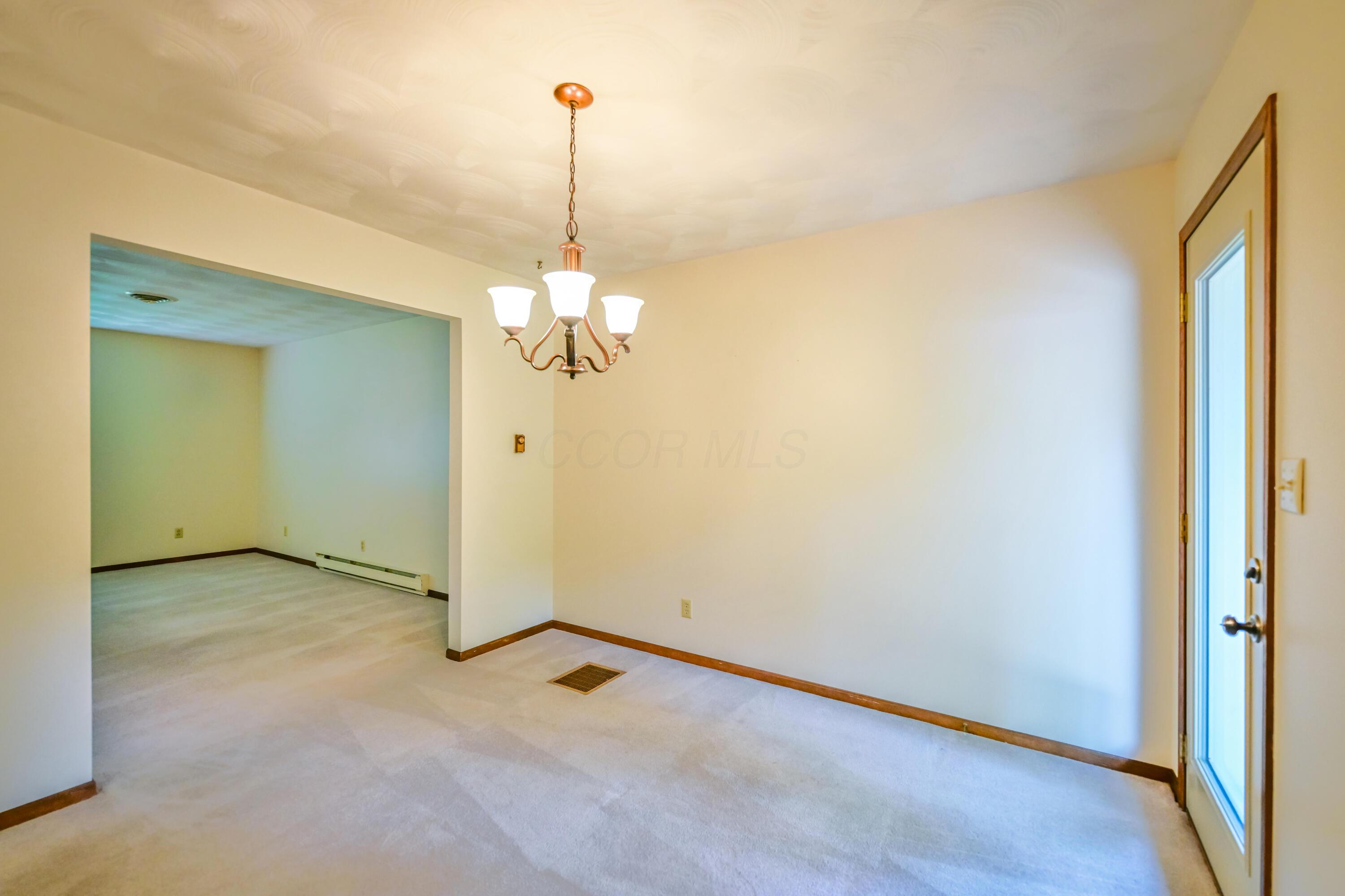 6908 Lemaster Road Property Photo 9