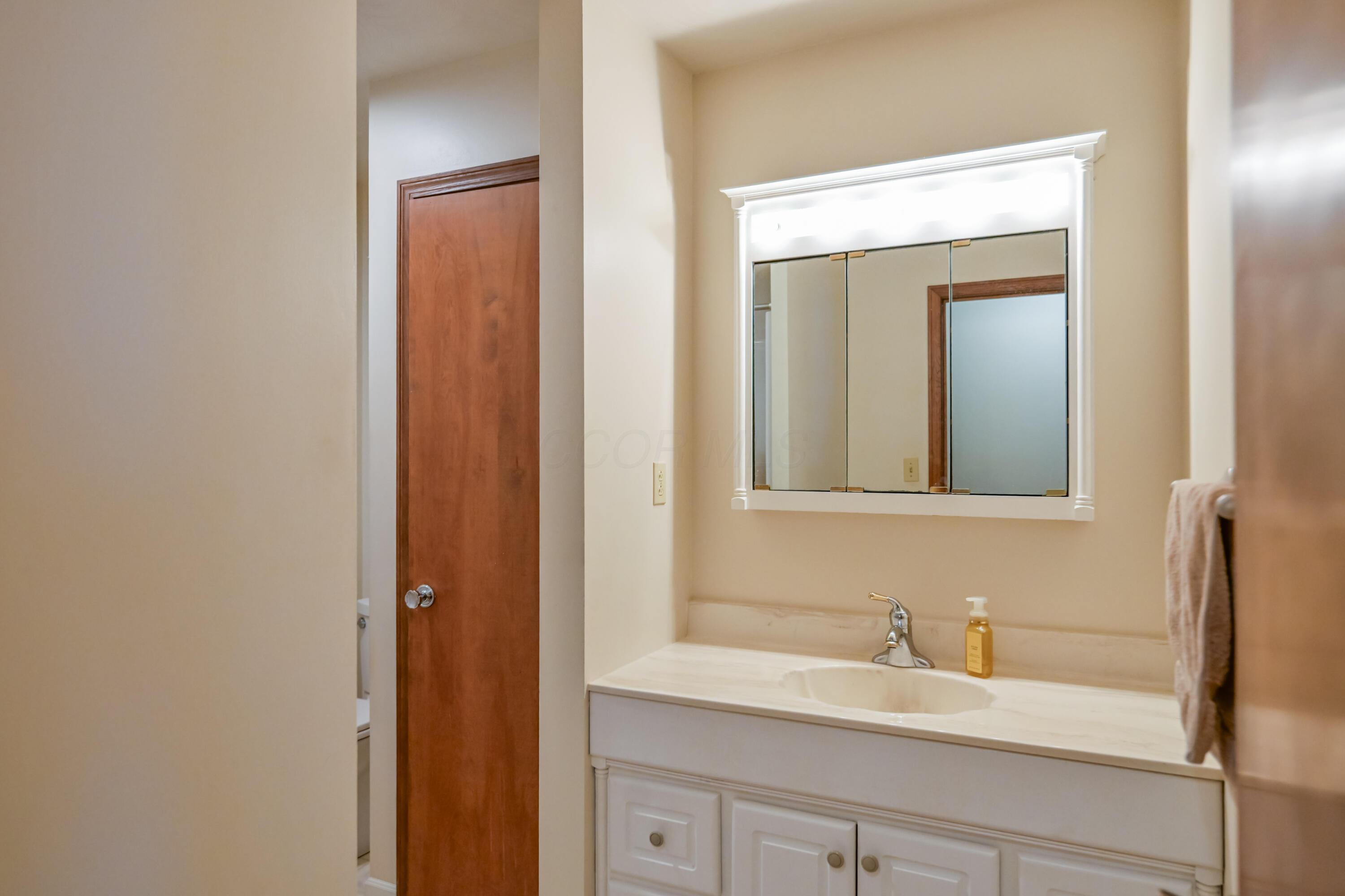 6908 Lemaster Road Property Photo 11