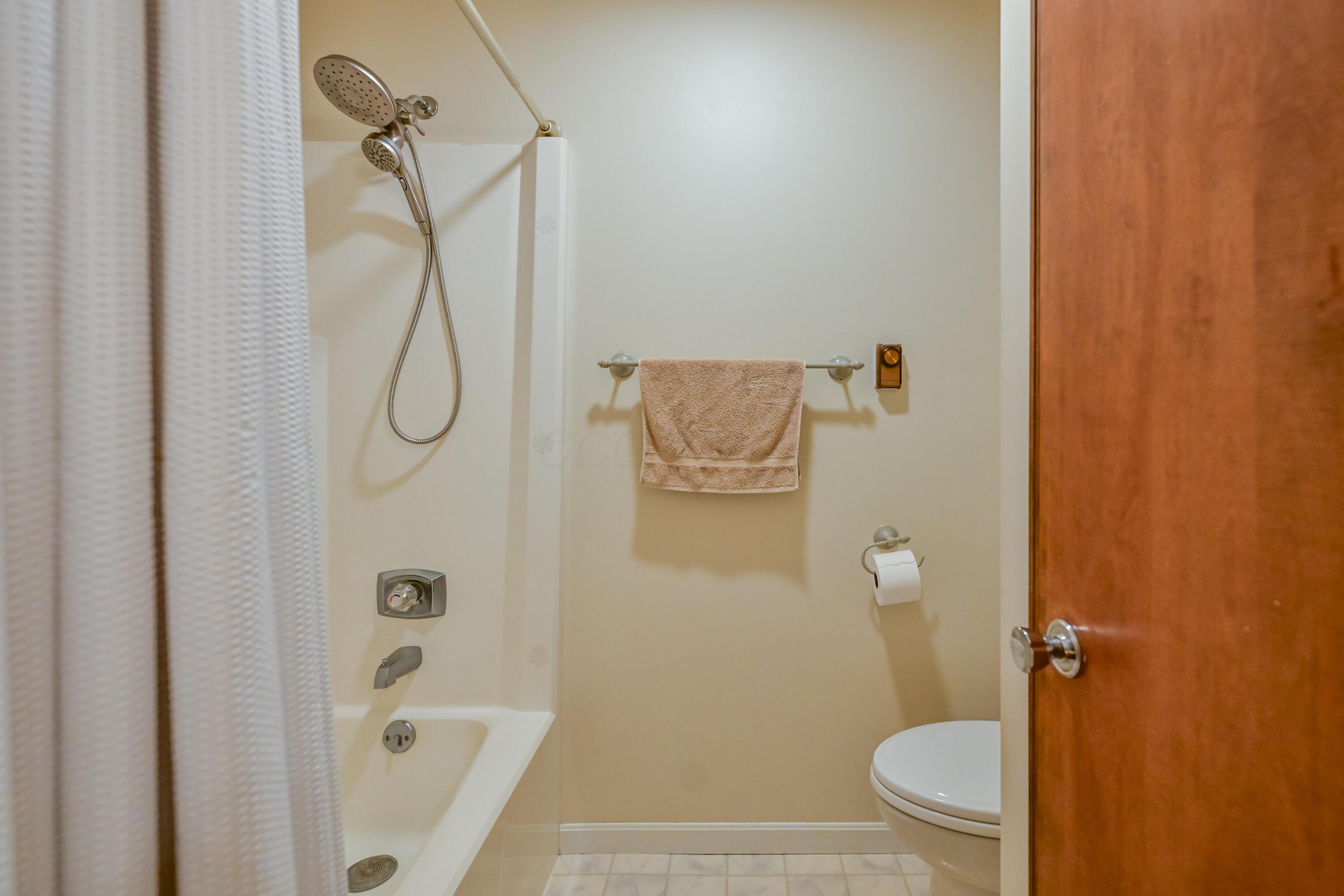 6908 Lemaster Road Property Photo 12