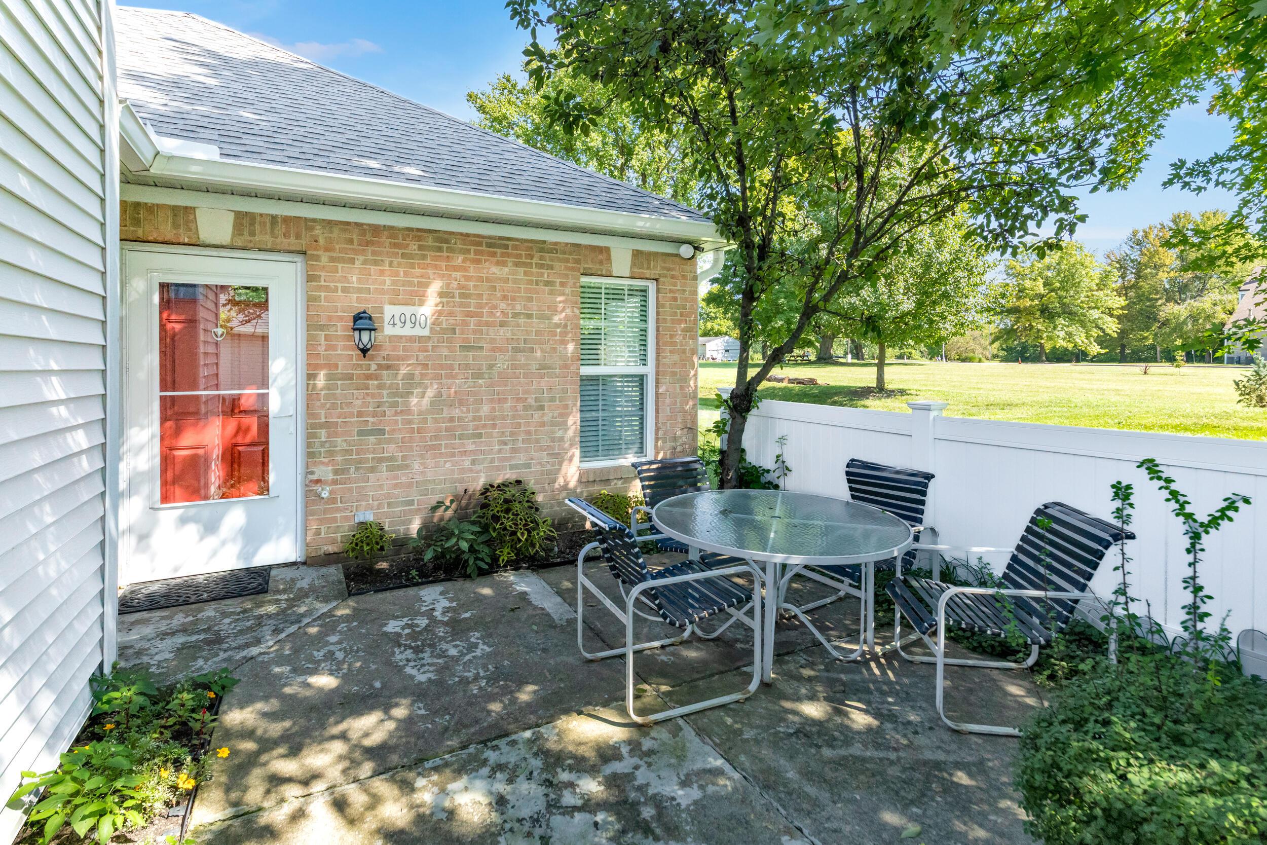 4990 Deer Forest Place Property Photo 6
