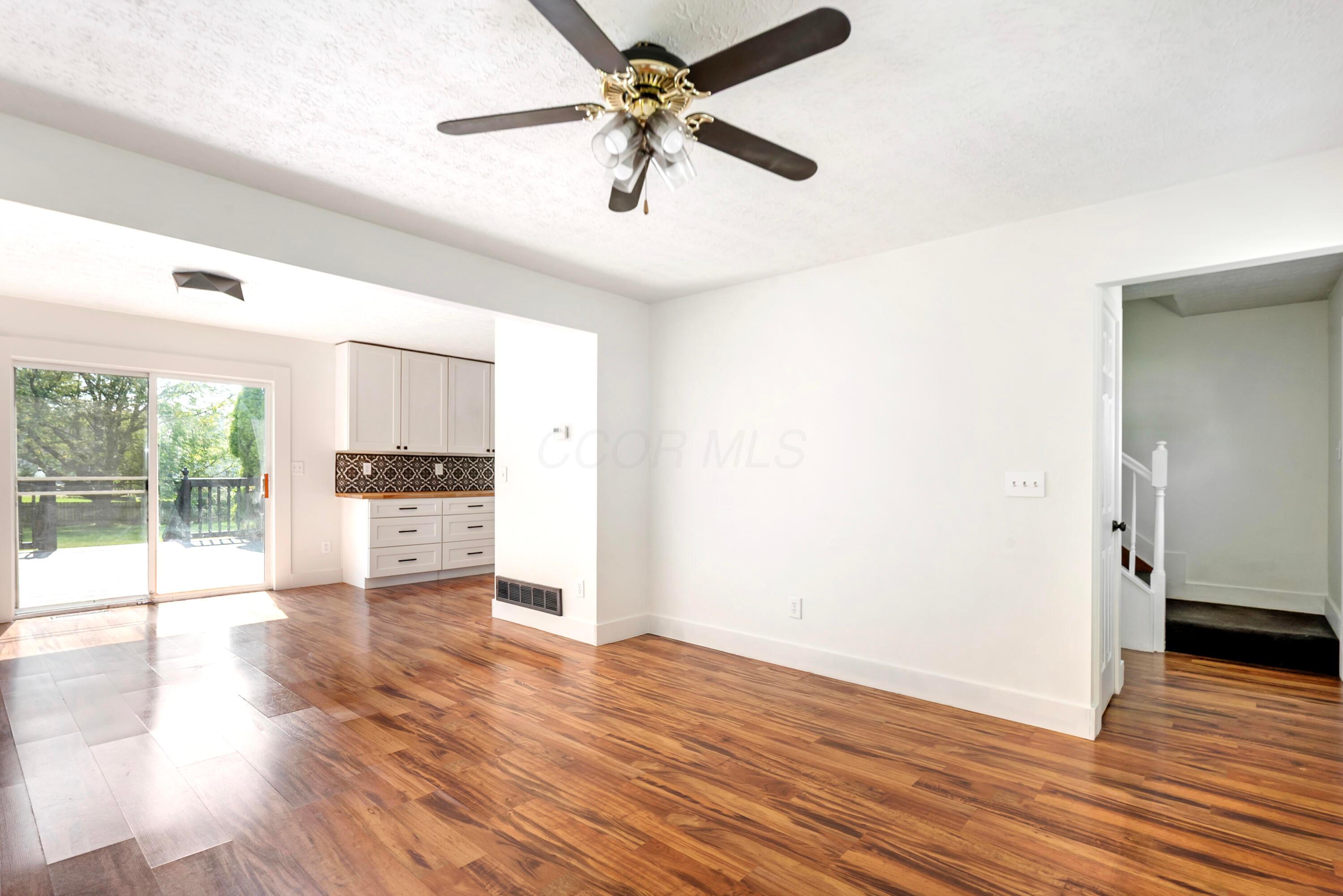 1615 Tecumseh Drive Property Photo 3