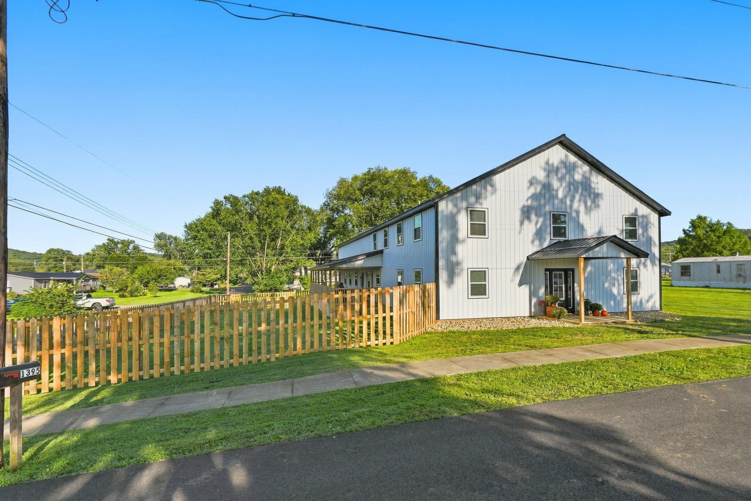 1394 Dewey Street Property Photo 1