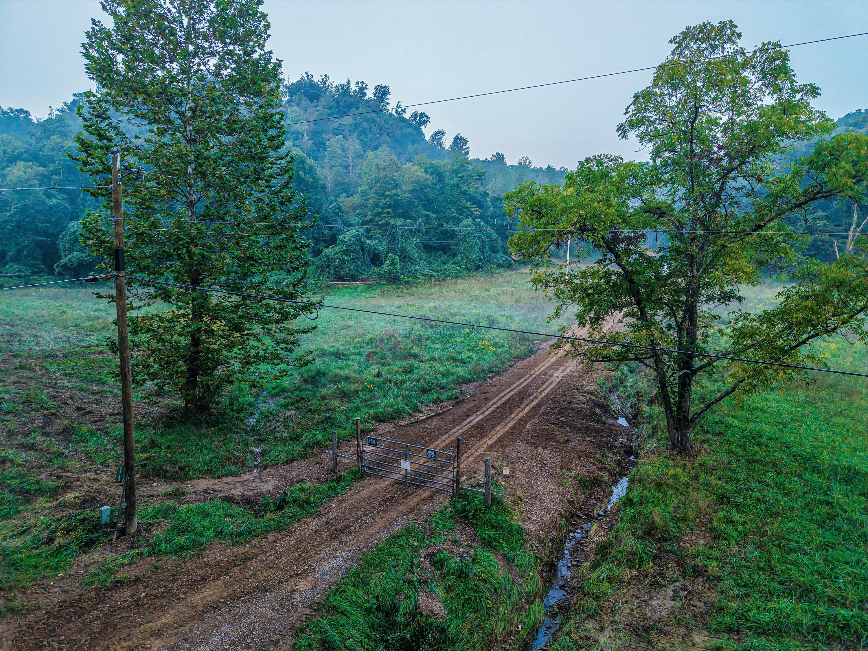 3783 Carrs Run Road Property Photo 2