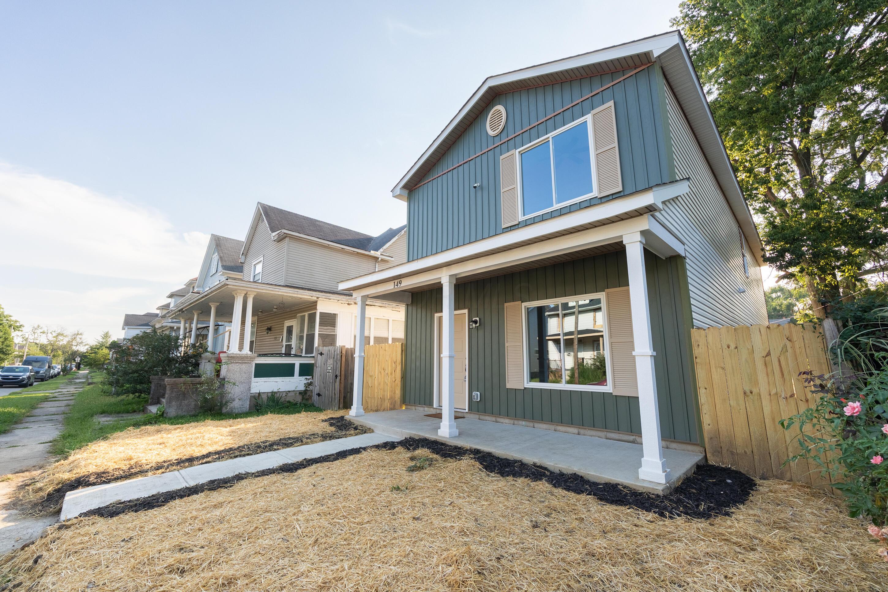 149 S Harris Avenue Property Photo 4