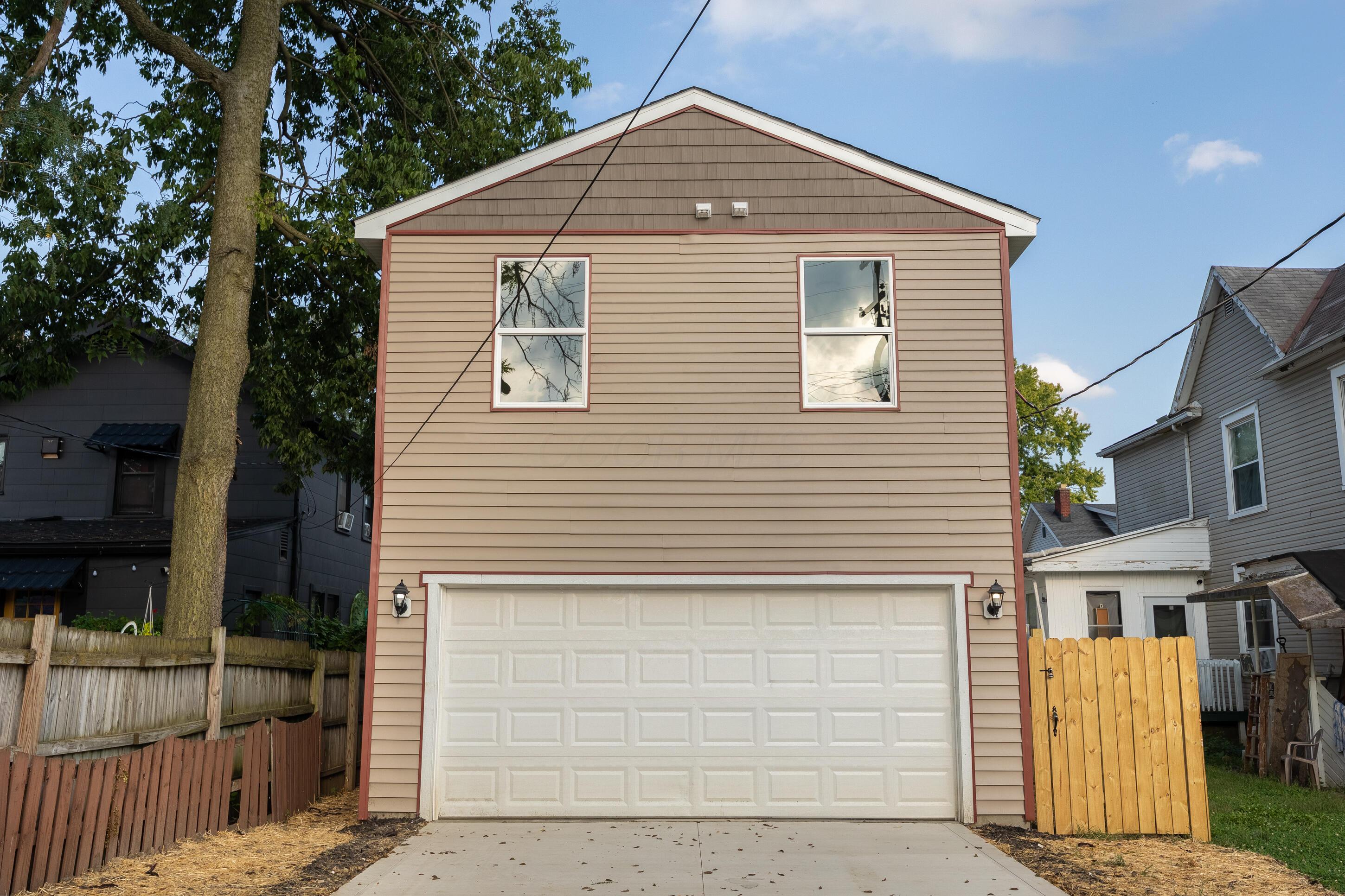 149 S Harris Avenue Property Photo 8