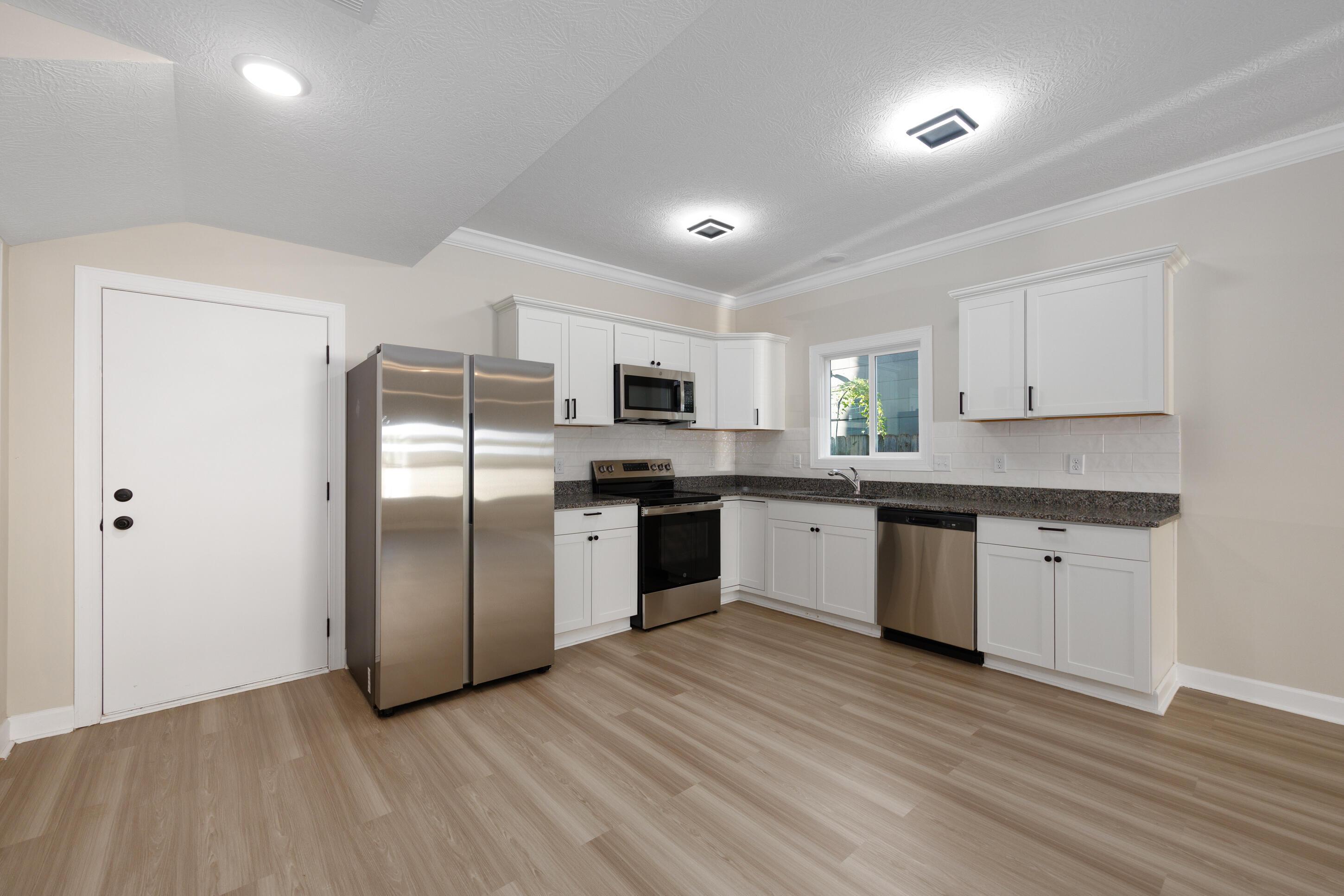 149 S Harris Avenue Property Photo 21
