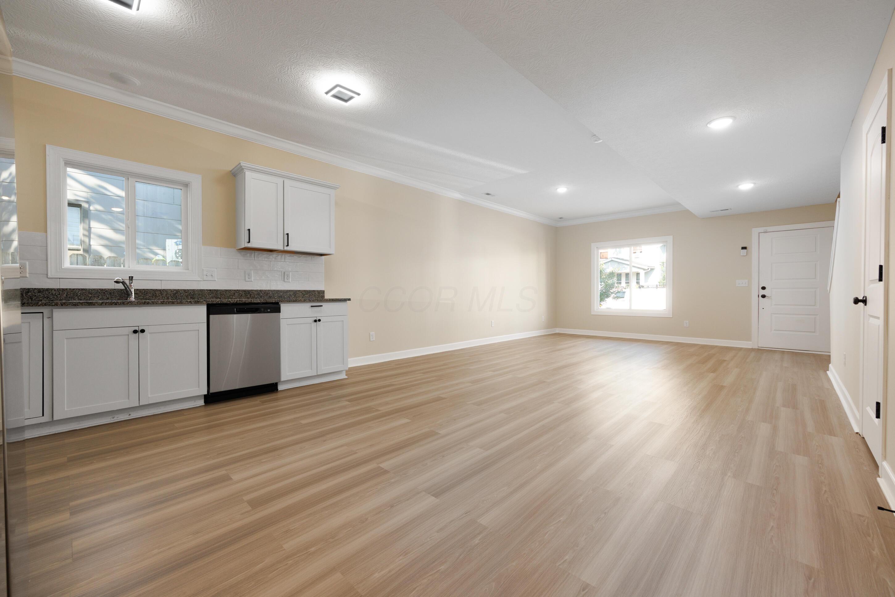 149 S Harris Avenue Property Photo 25