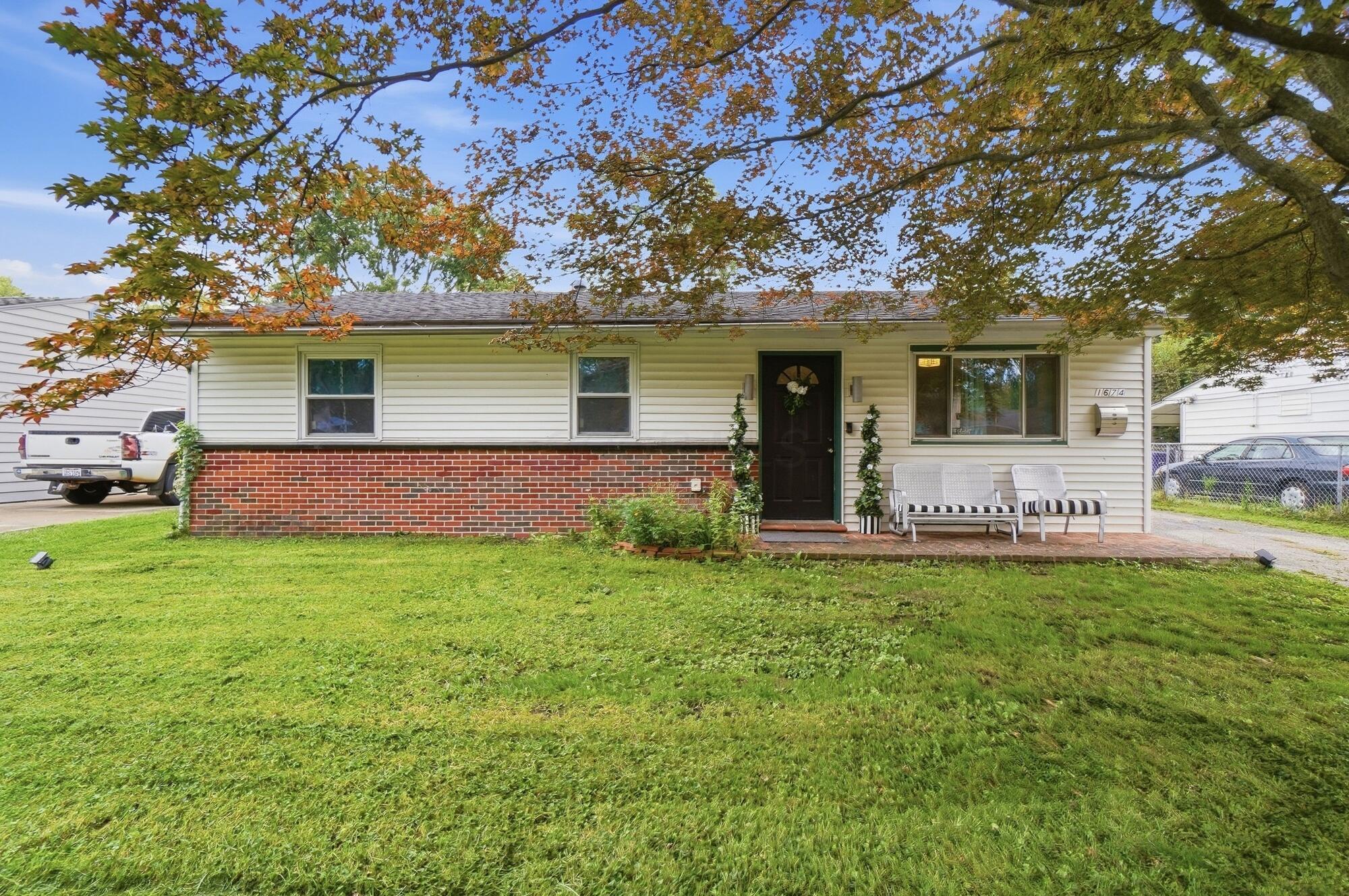 1674 Burlington Avenue Property Photo 1