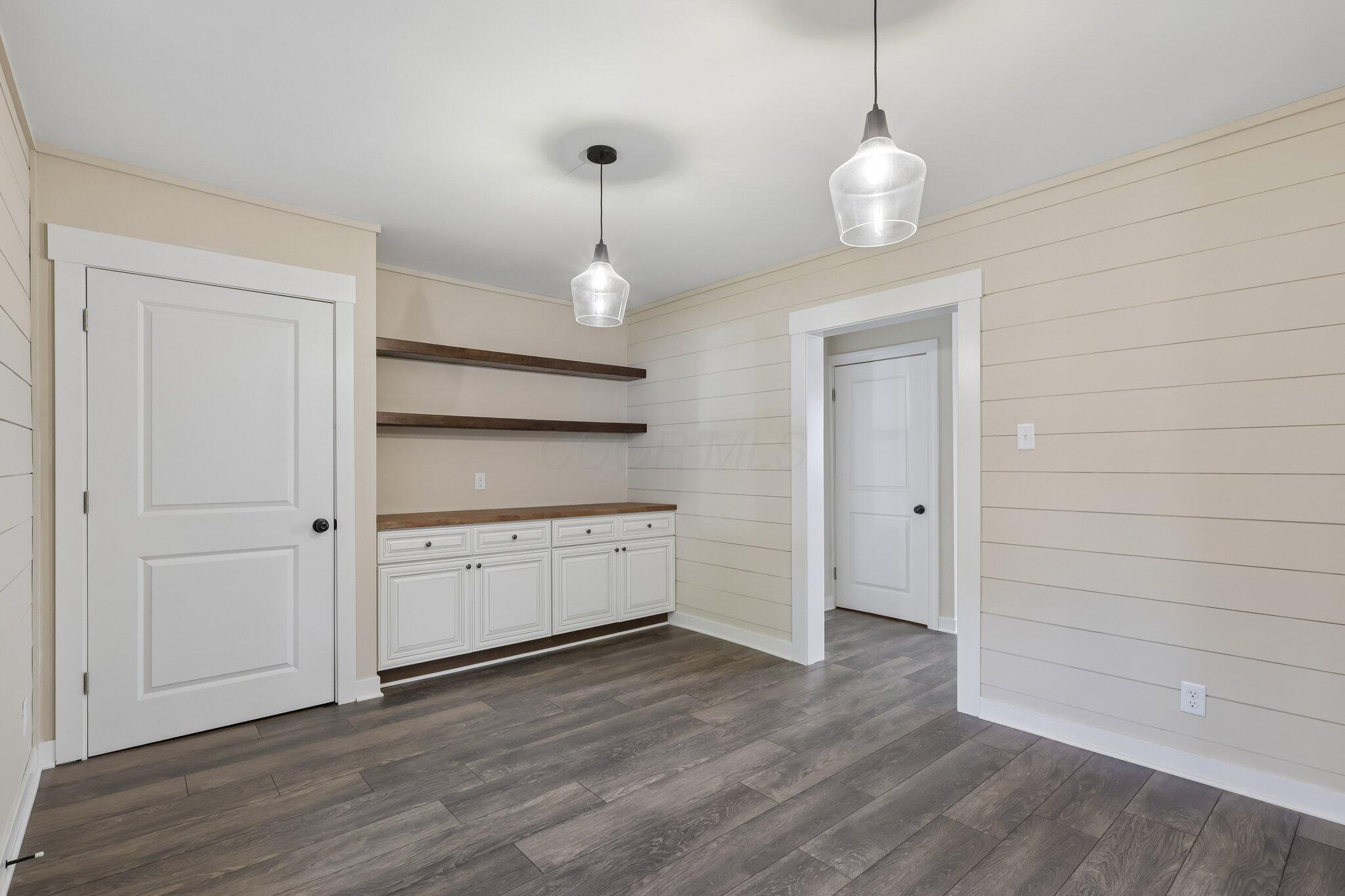 2562 Graham Avenue Property Photo 10
