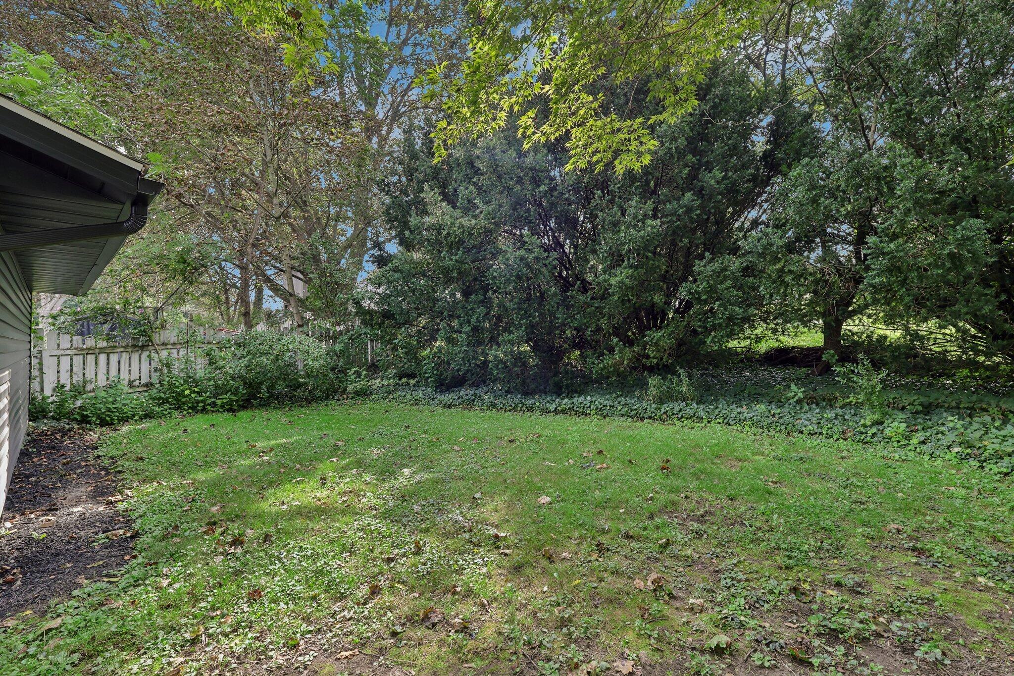 2562 Graham Avenue Property Photo 31