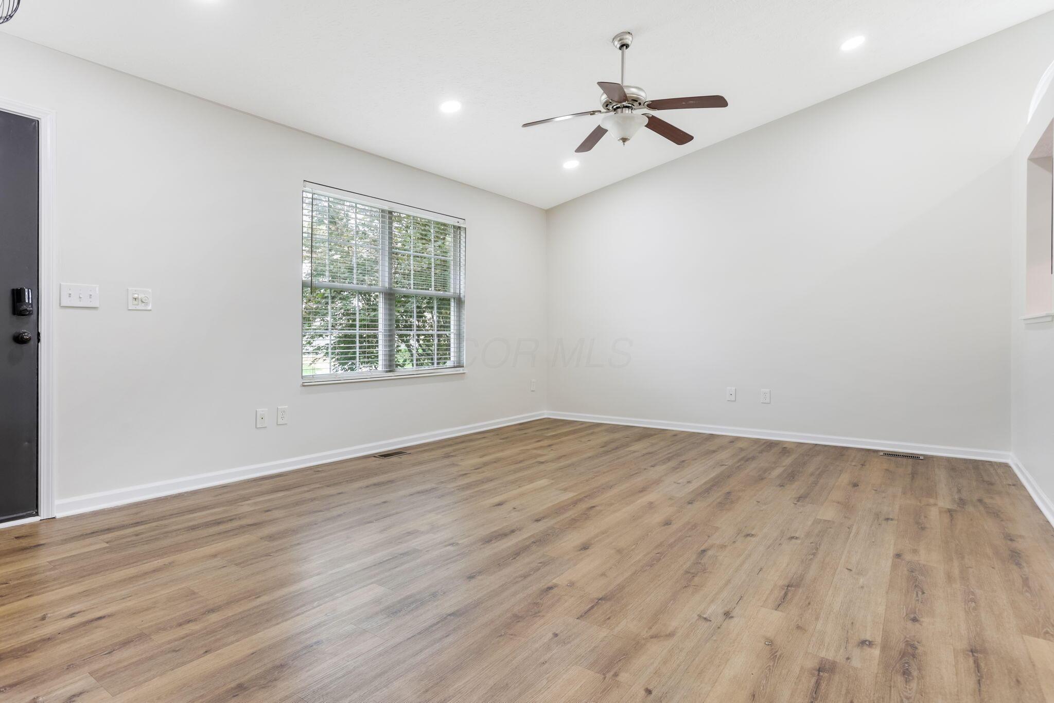 9039 Barley Loft Drive Property Photo 6