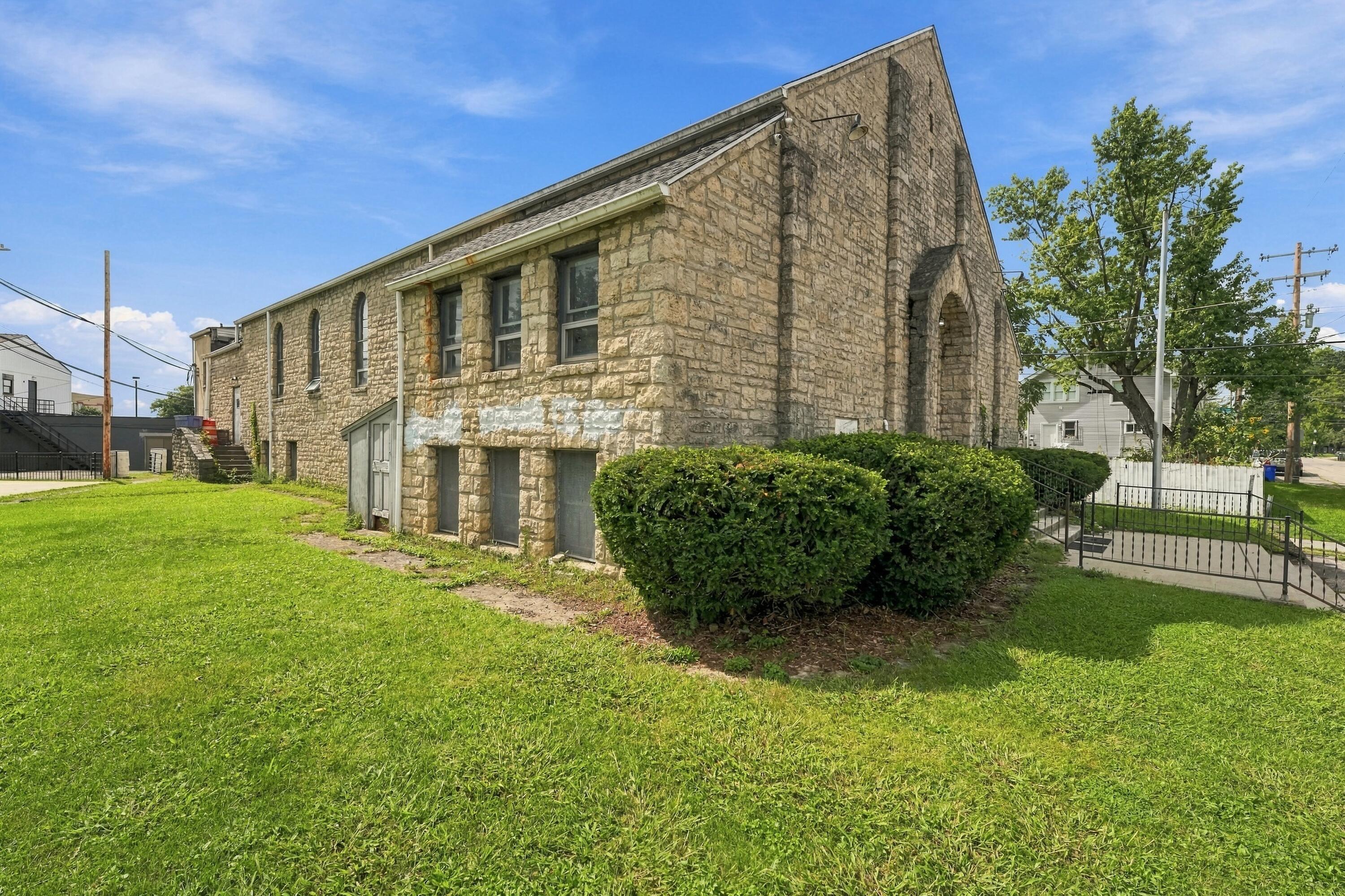 1783 Melrose Property Photo 3