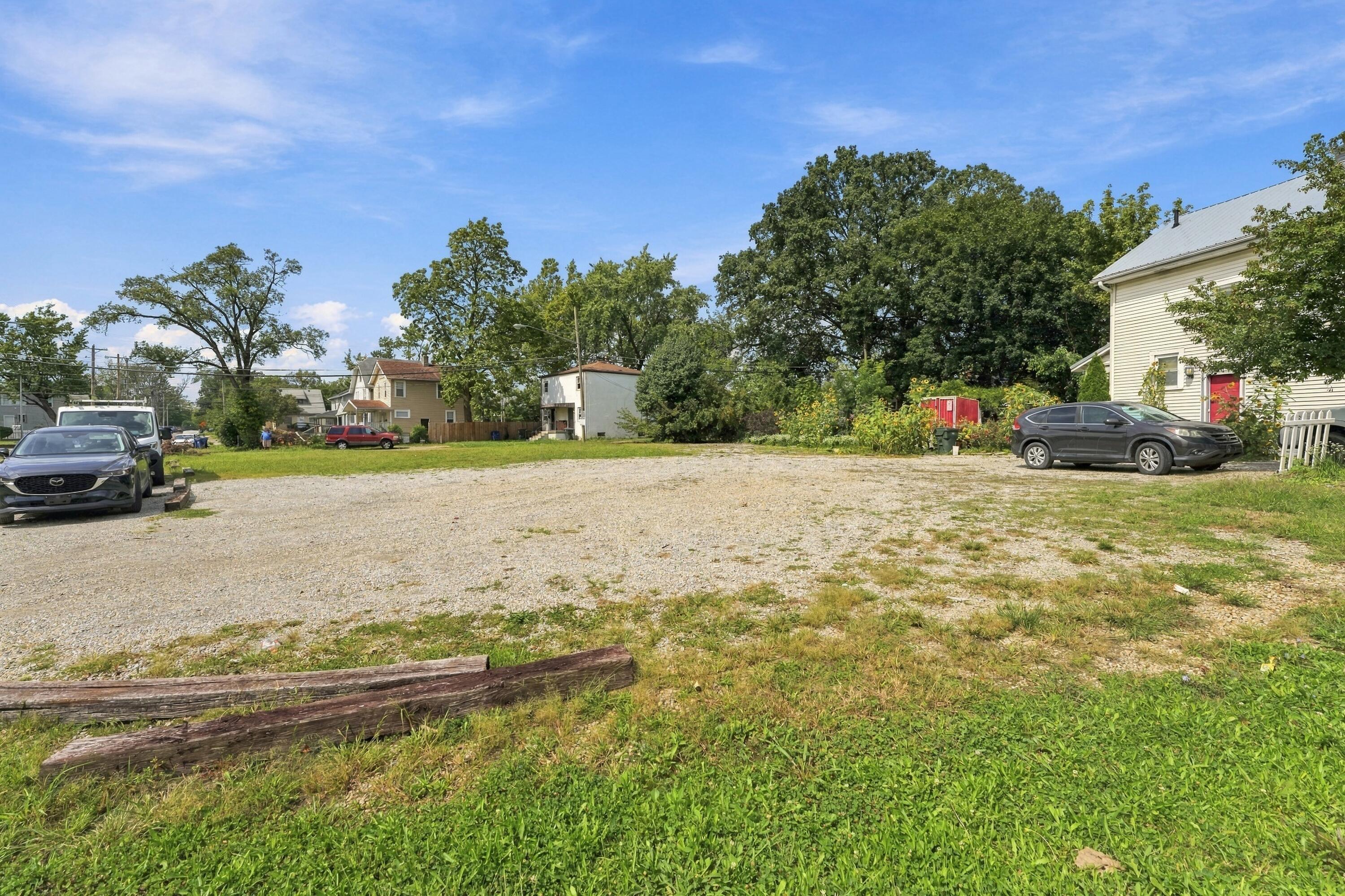 1783 Melrose Property Photo 4