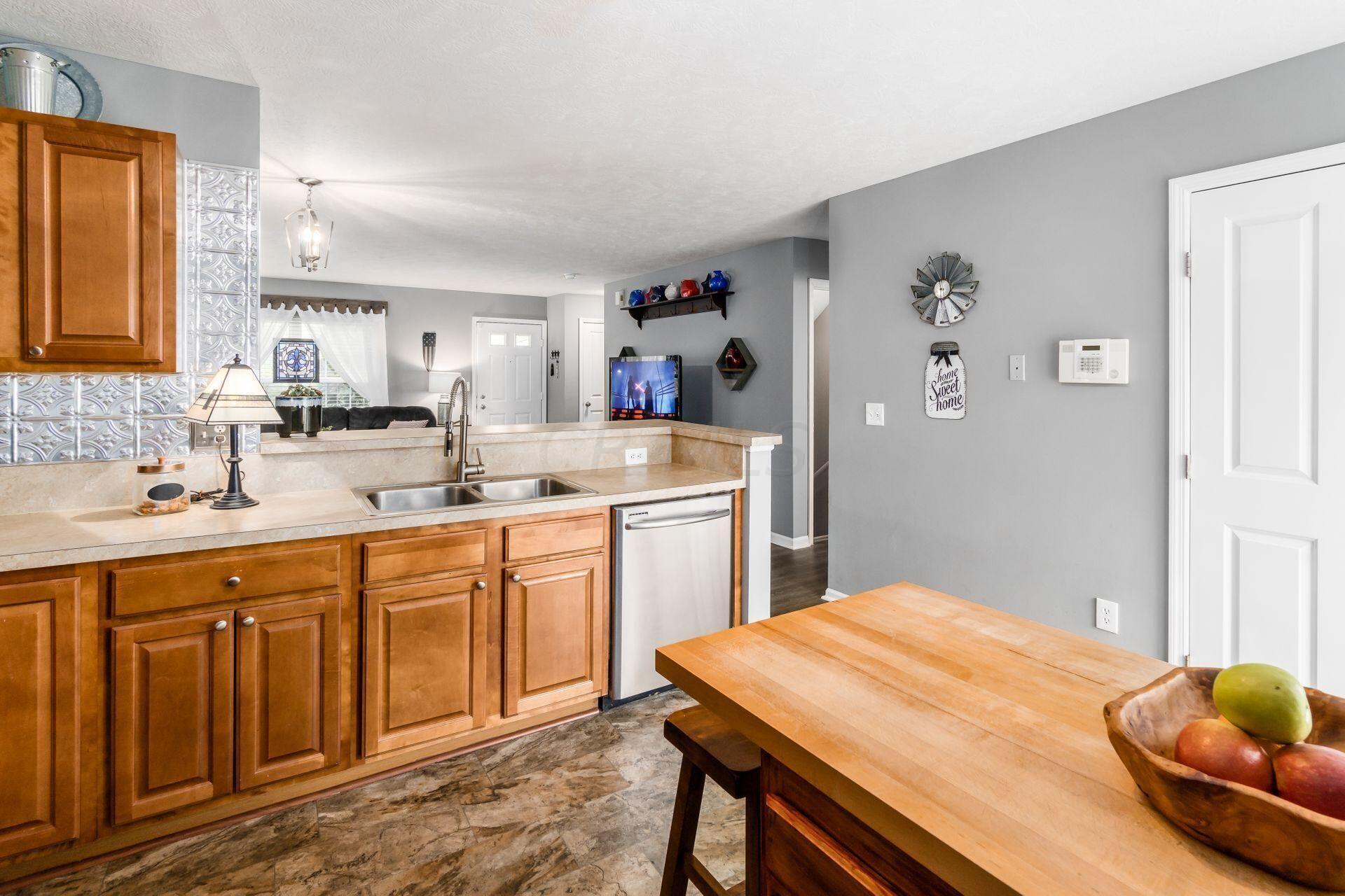8196 Echo Spring Drive Property Photo 12