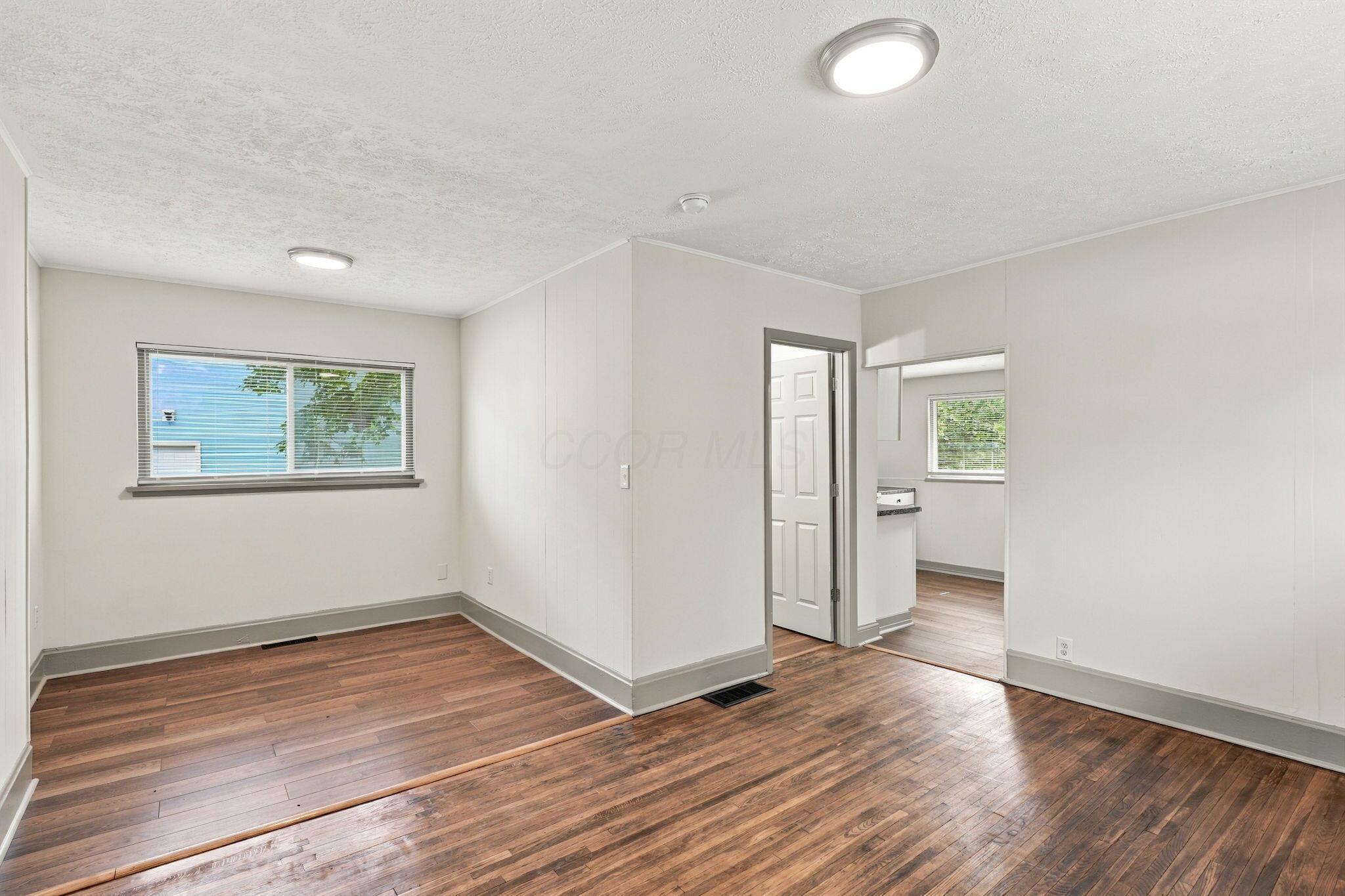 771 Campbell Avenue Property Photo 28