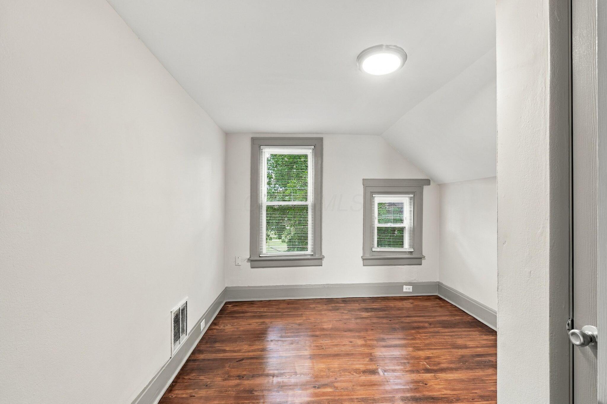 771 Campbell Avenue Property Photo 39