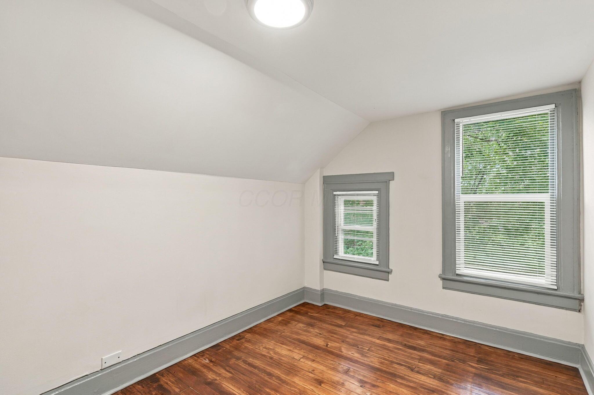771 Campbell Avenue Property Photo 40