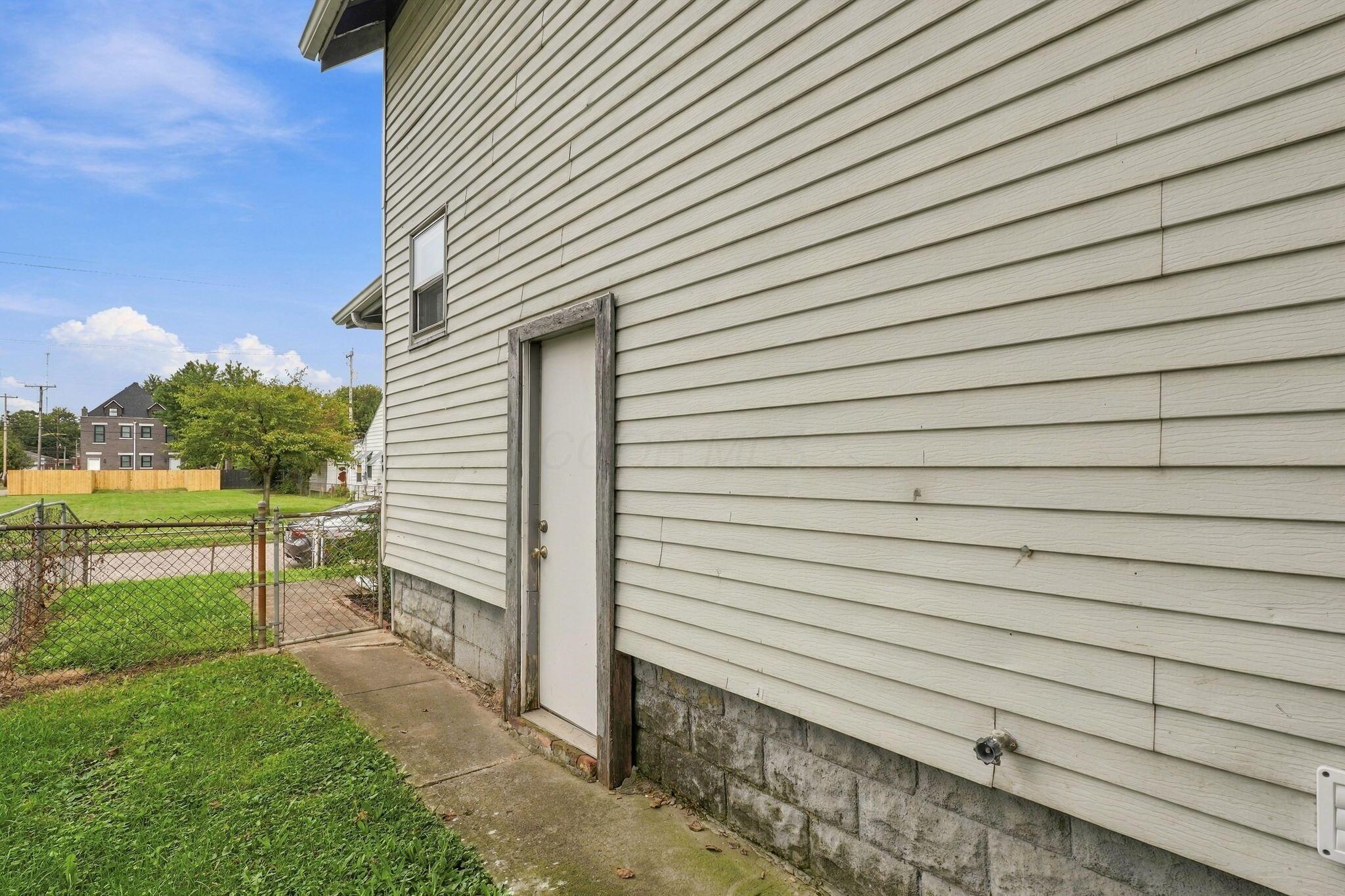 771 Campbell Avenue Property Photo 61