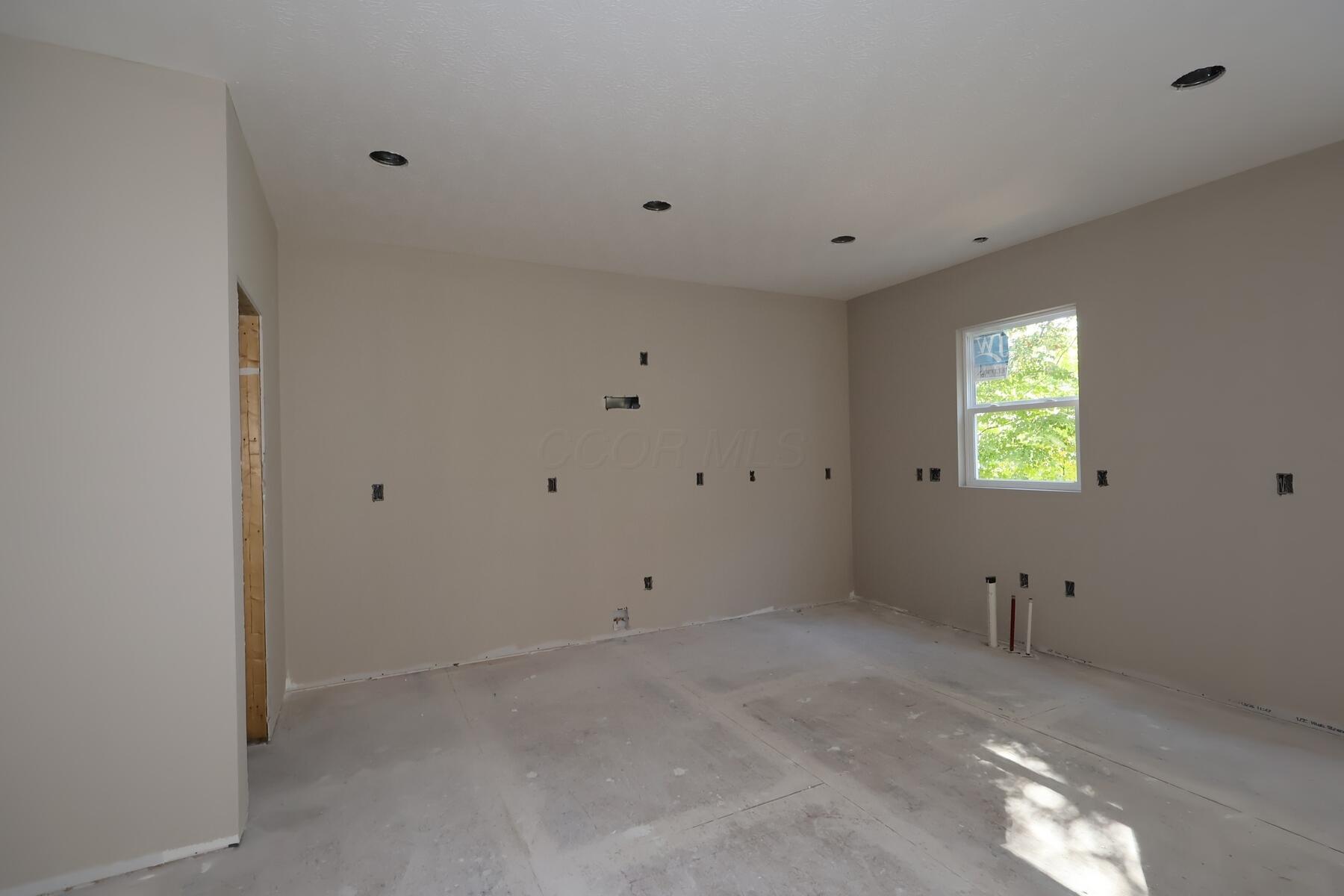 431 Pioneer Way Property Photo 8