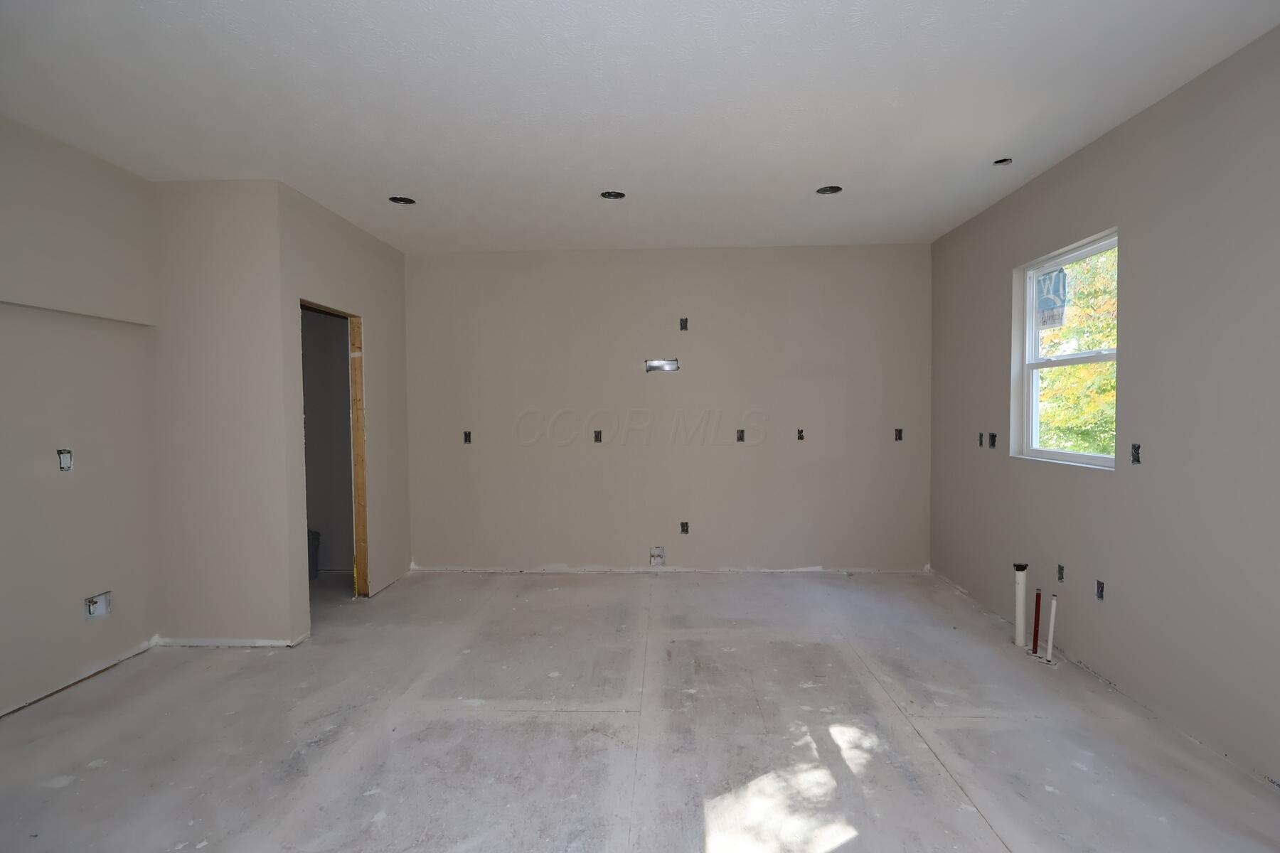 431 Pioneer Way Property Photo 9
