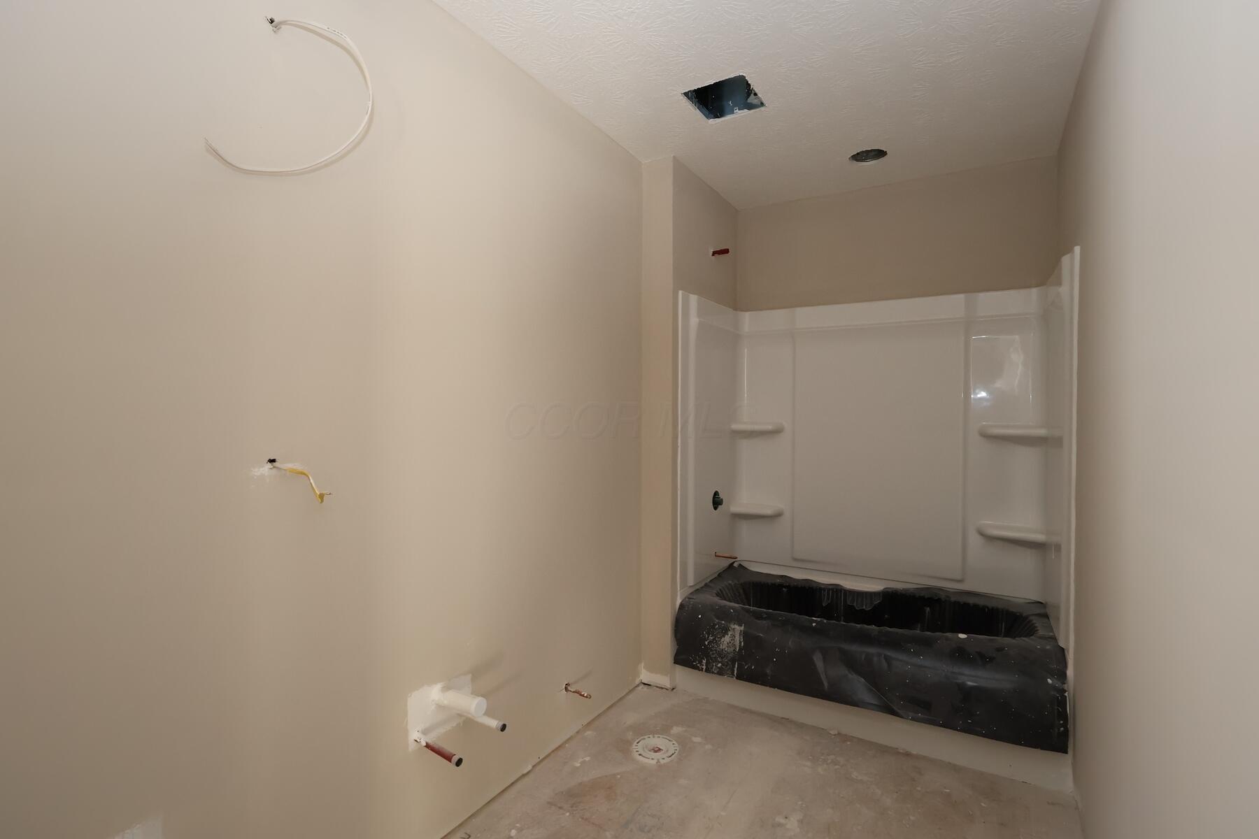 431 Pioneer Way Property Photo 13