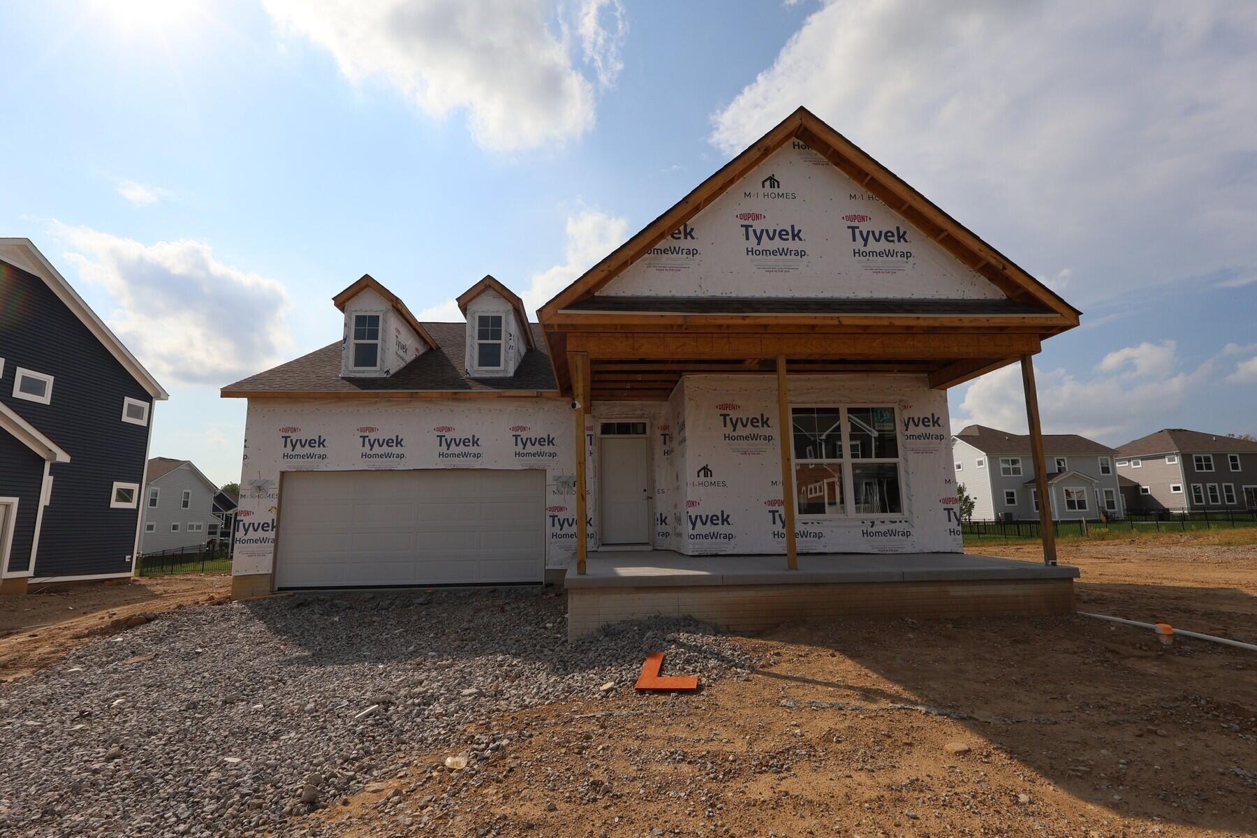 408 Fannin Drive Property Photo 1