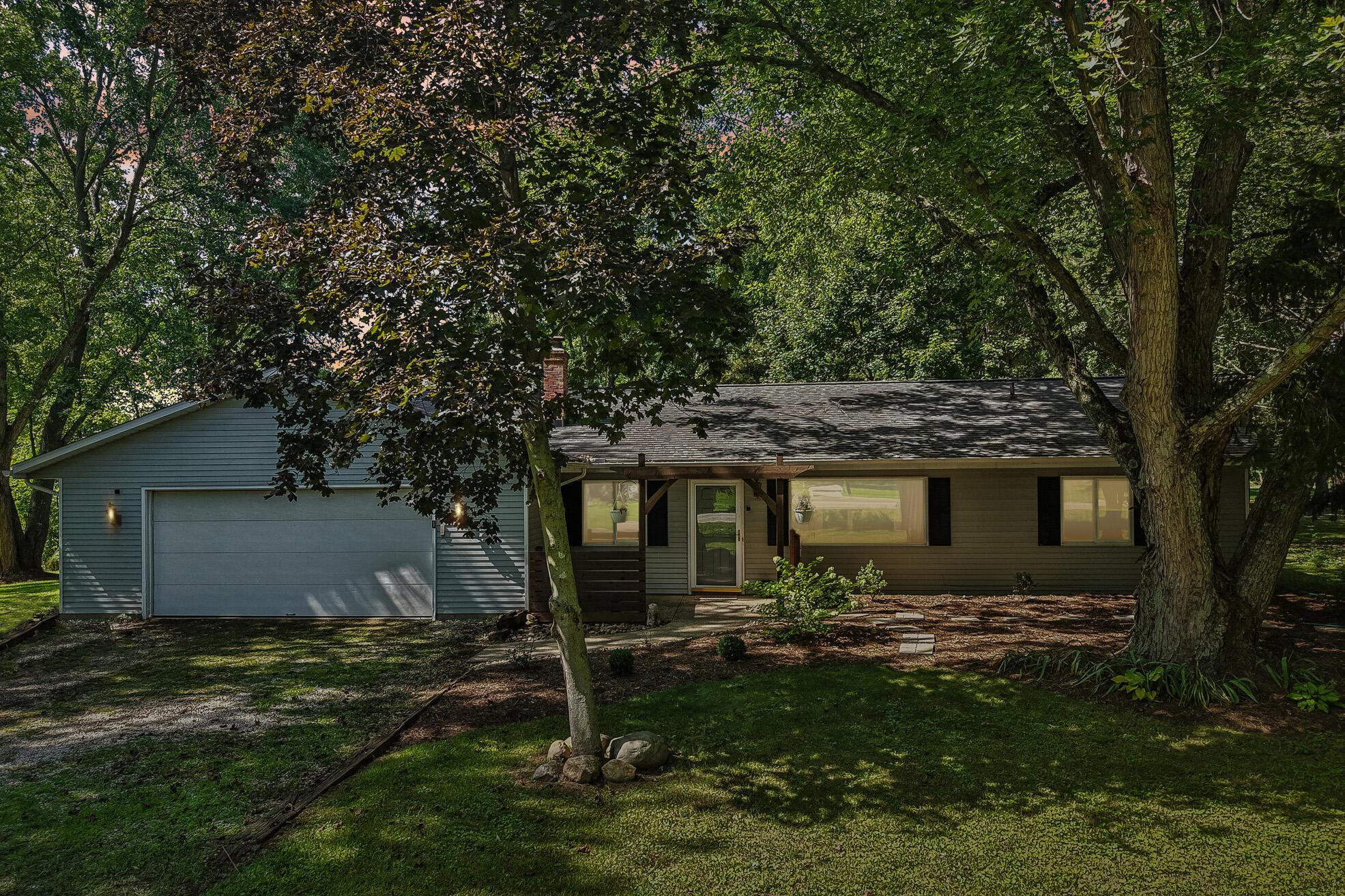 2790 Marks Road Property Photo 4