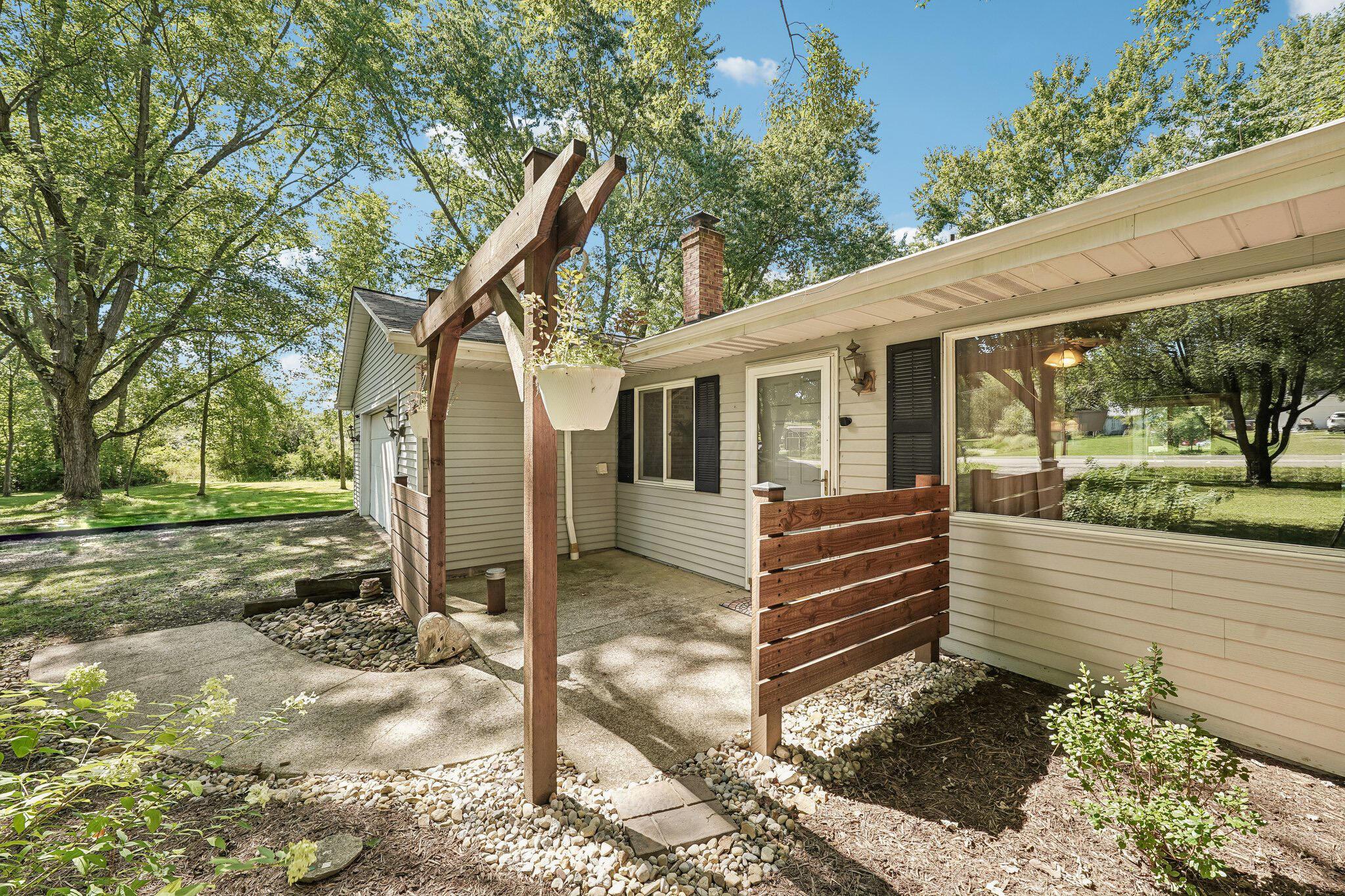 2790 Marks Road Property Photo 5