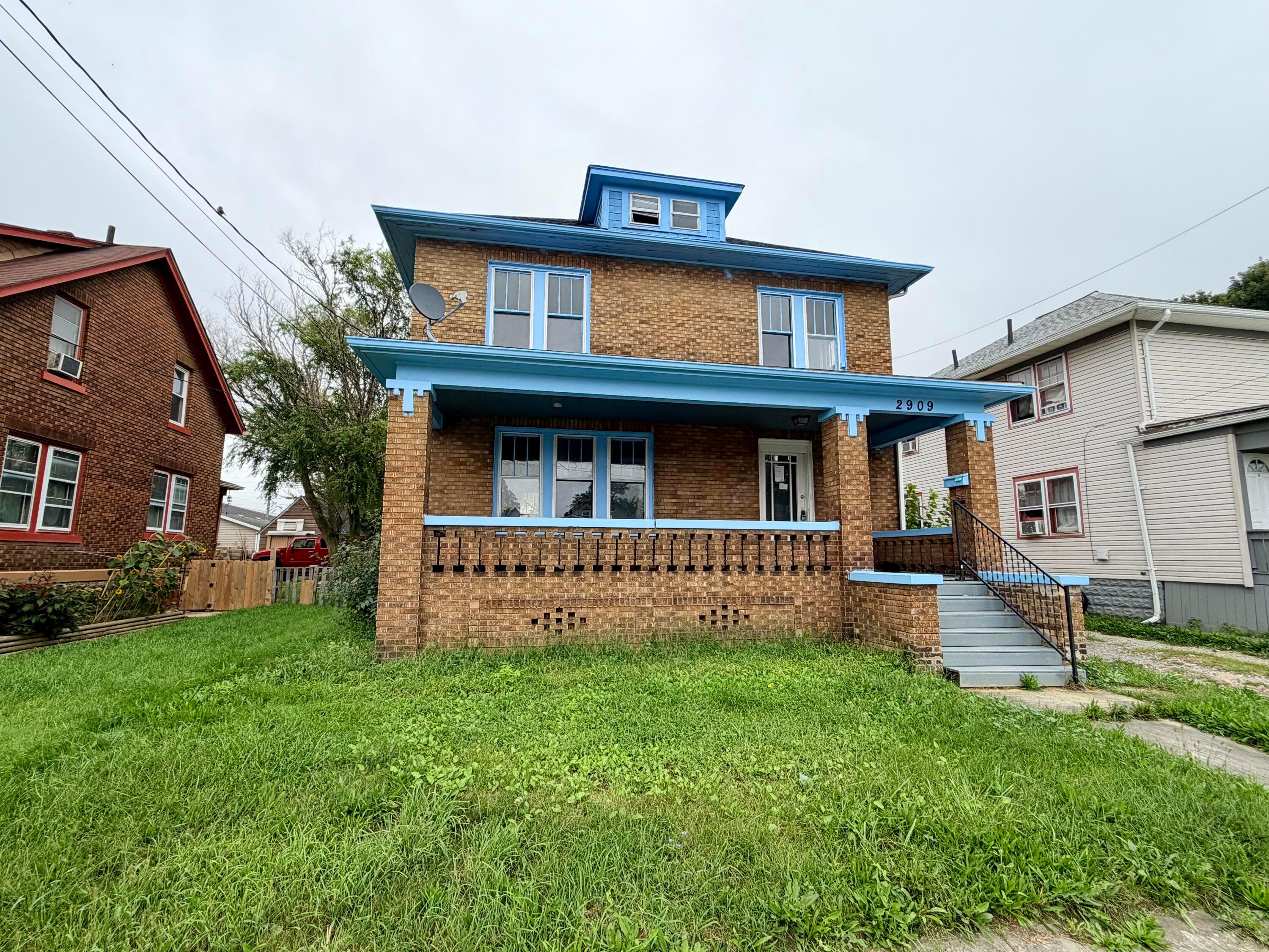 2909 Denver Avenue Property Photo 2