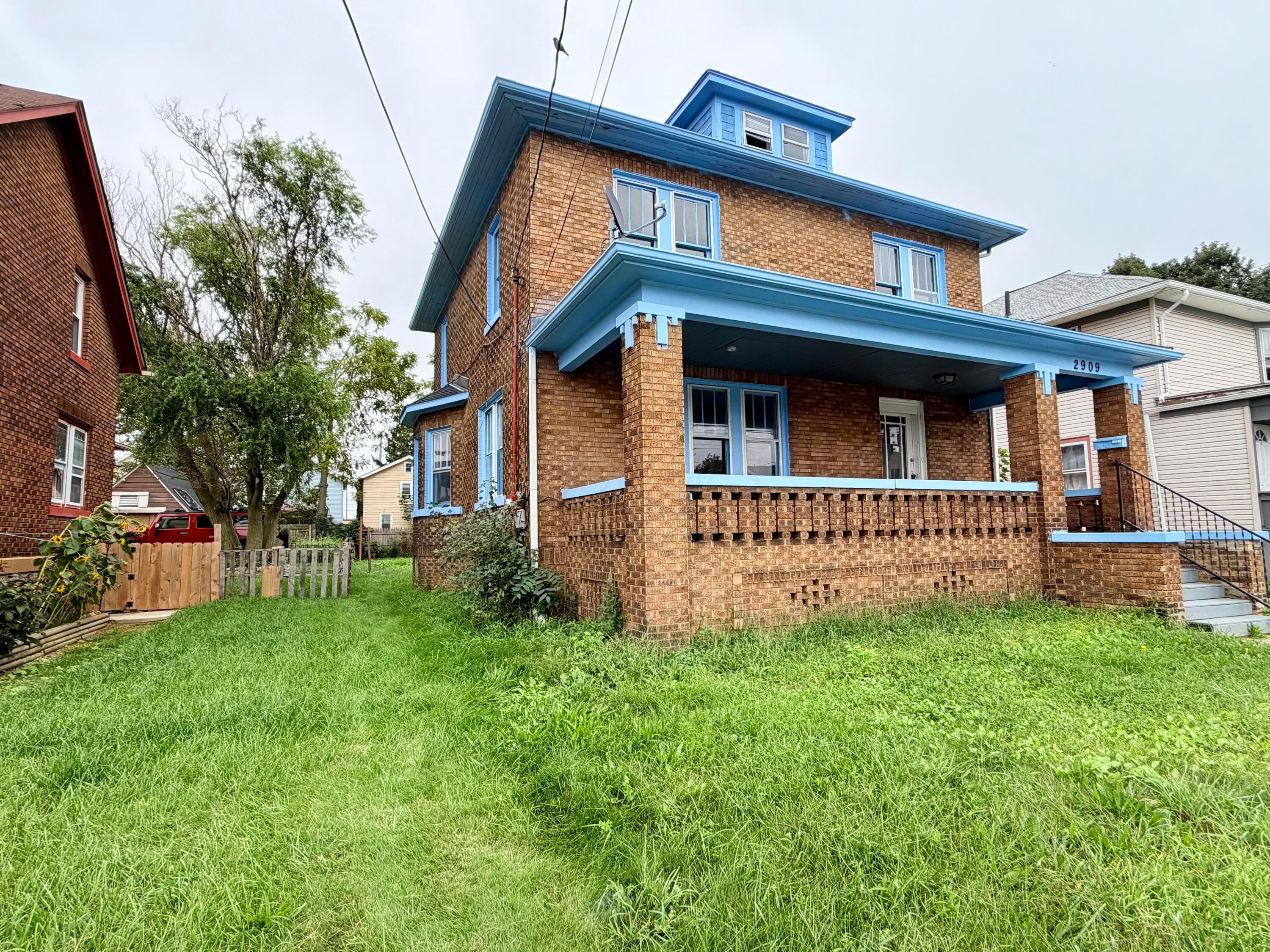 2909 Denver Avenue Property Photo 3