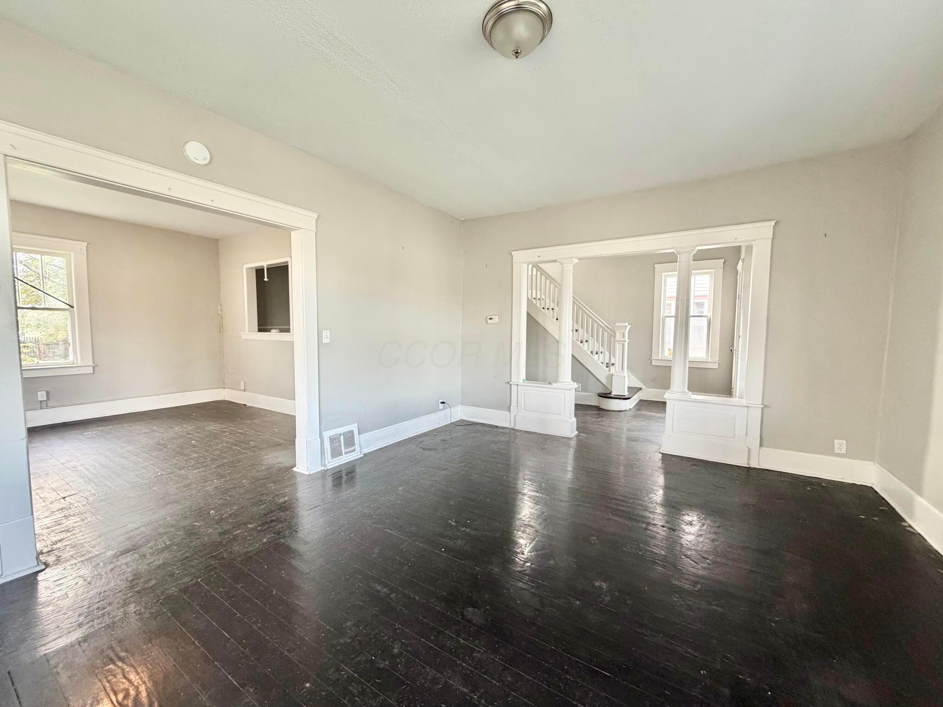 2909 Denver Avenue Property Photo 9