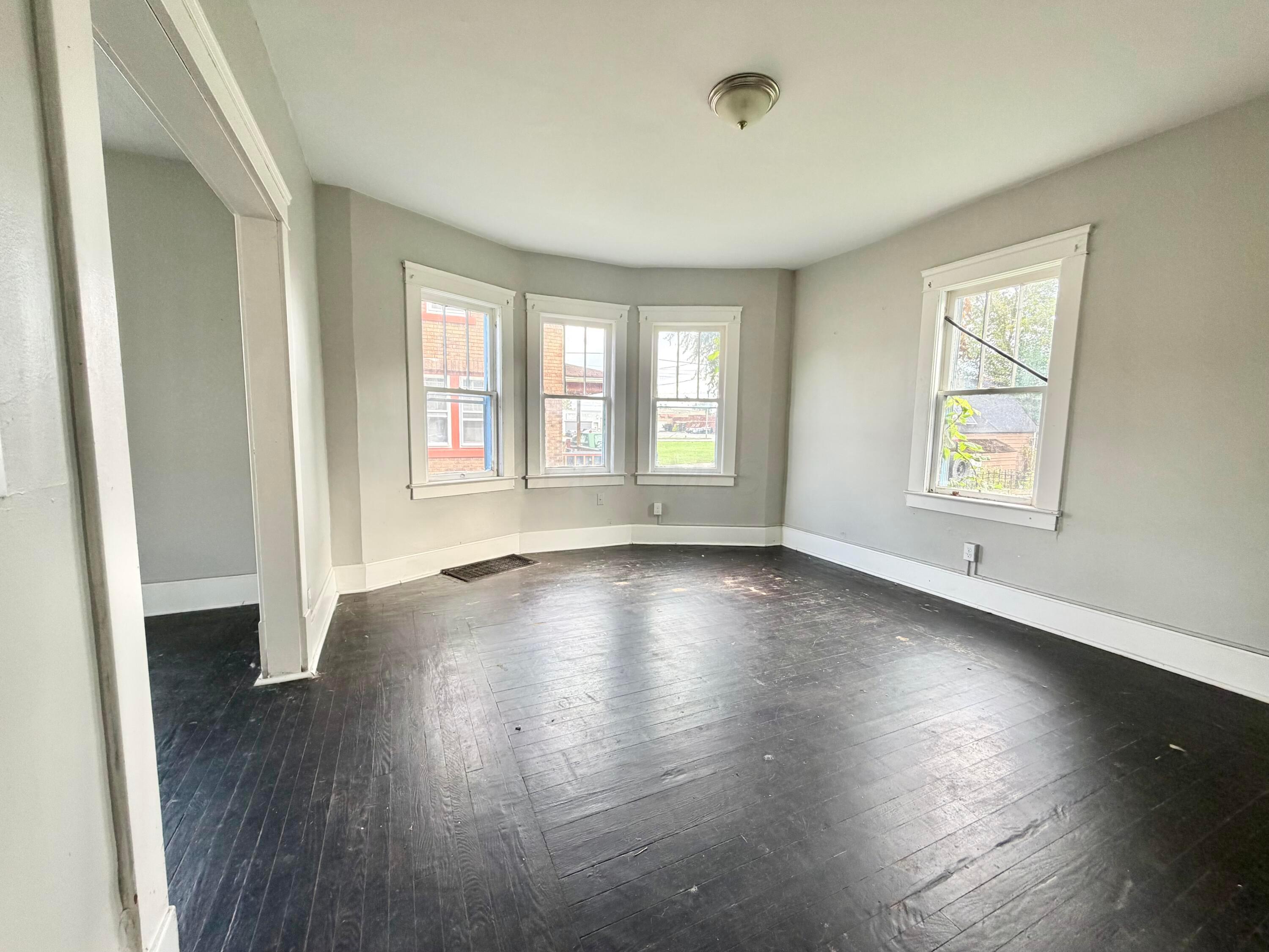 2909 Denver Avenue Property Photo 11