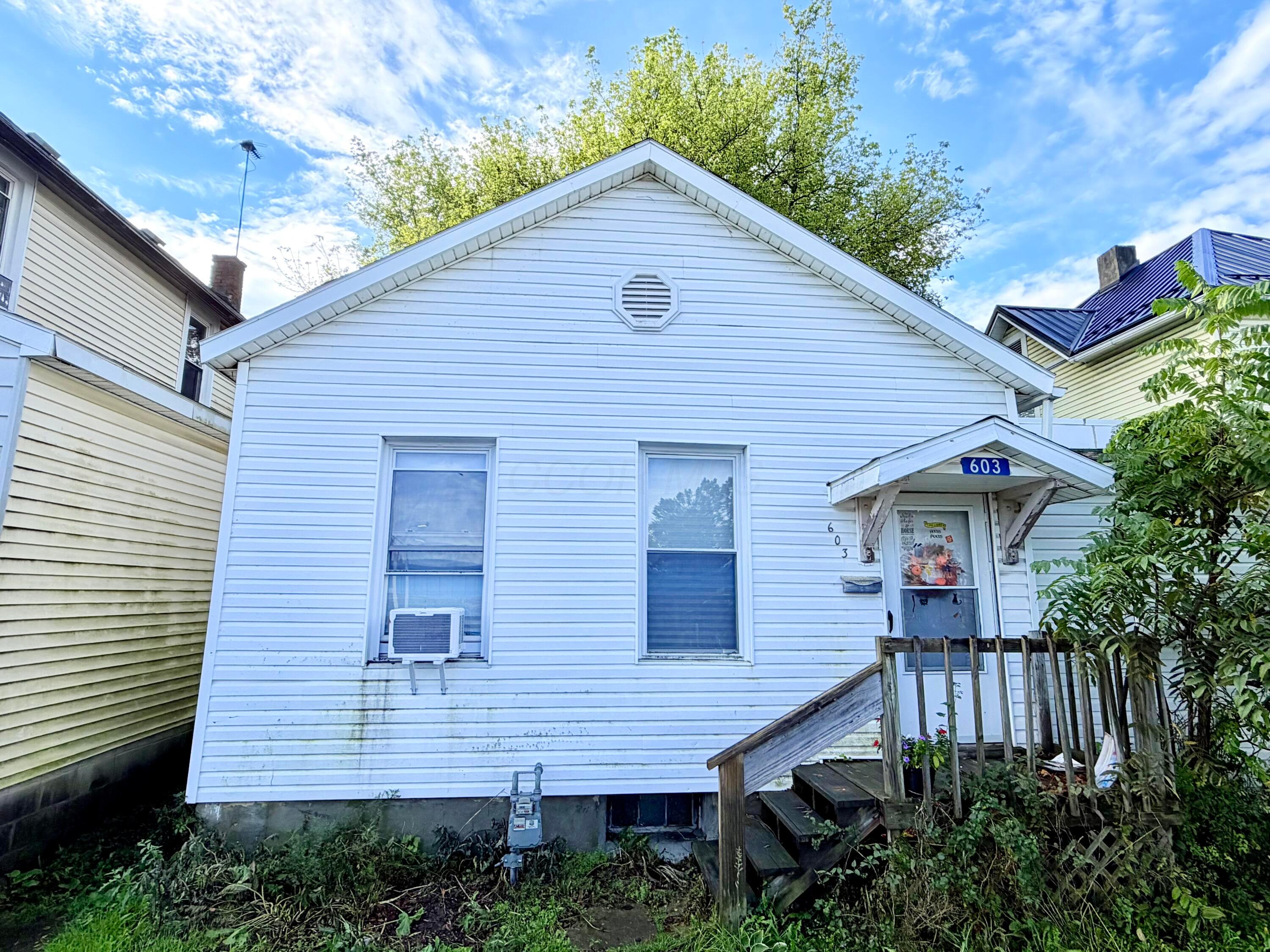 603 Harding Way E Property Photo 1