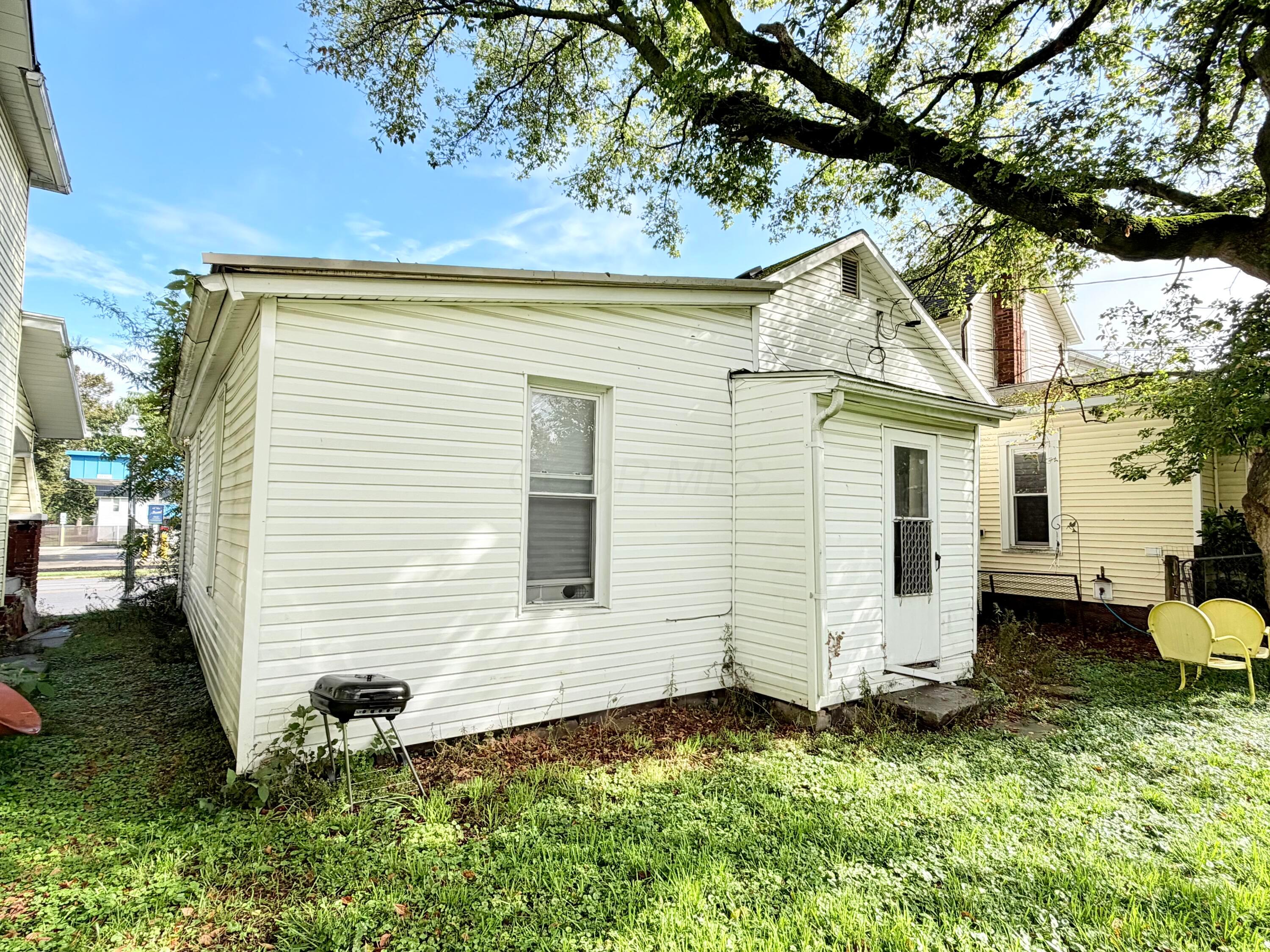 603 Harding Way E Property Photo 4