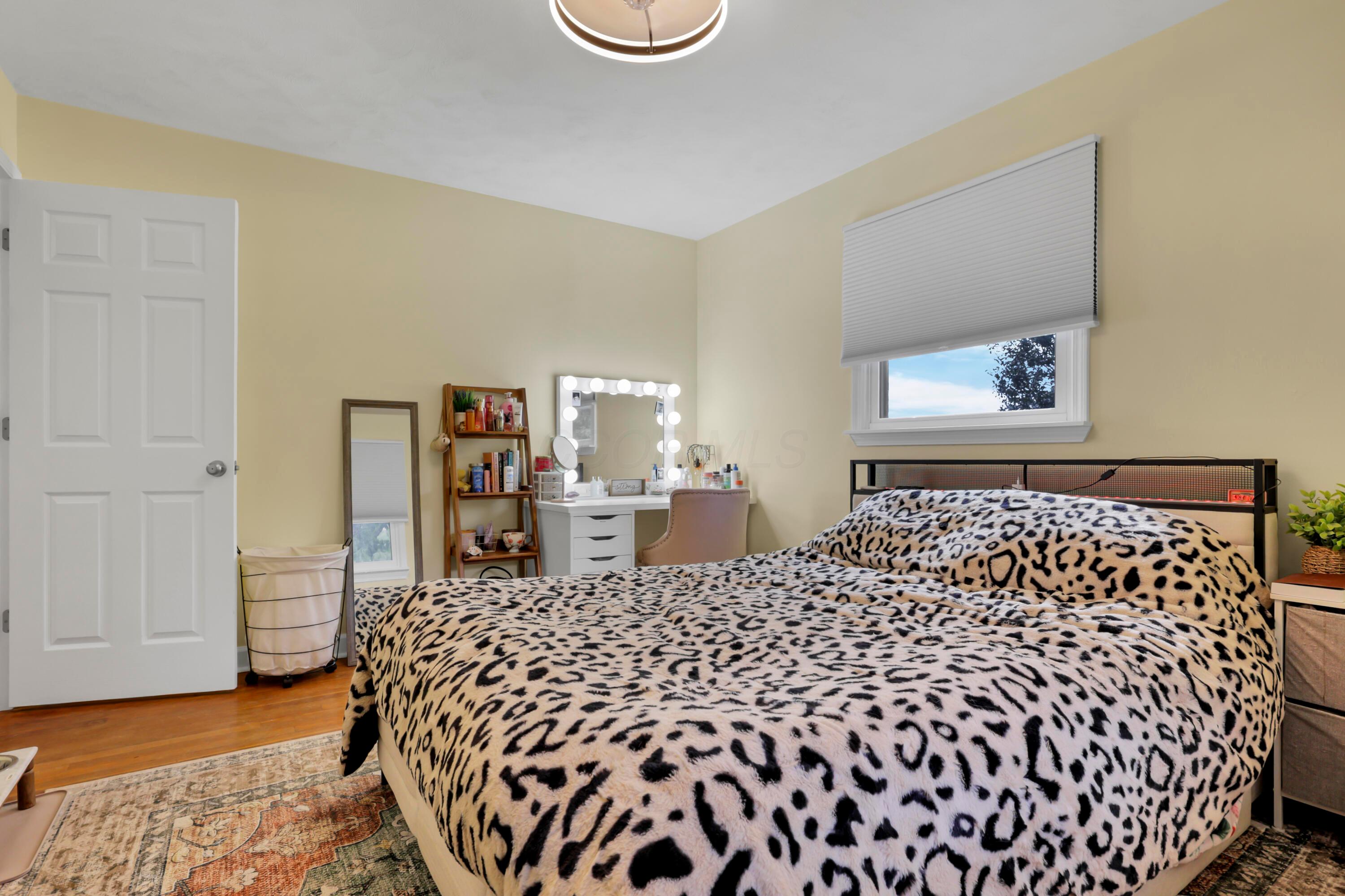 7198 Canyon Road Se Property Photo 24