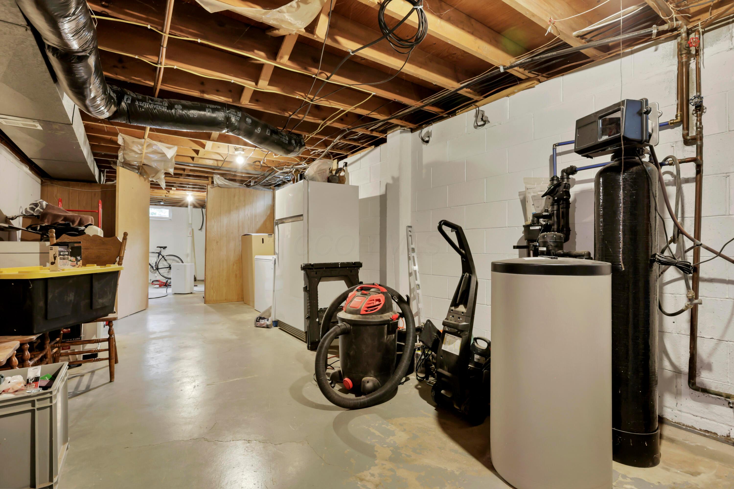 7198 Canyon Road Se Property Photo 26