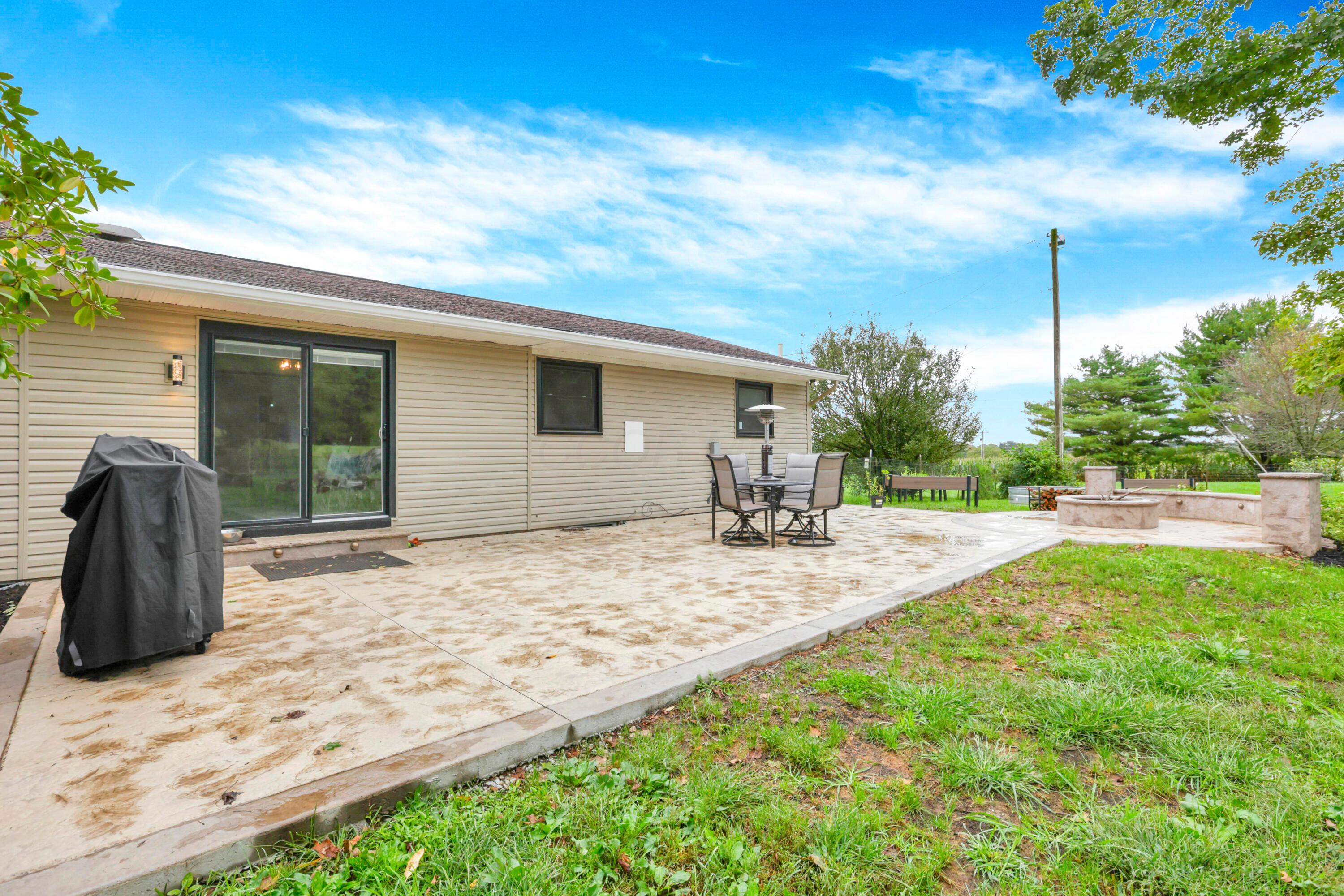 7198 Canyon Road Se Property Photo 30