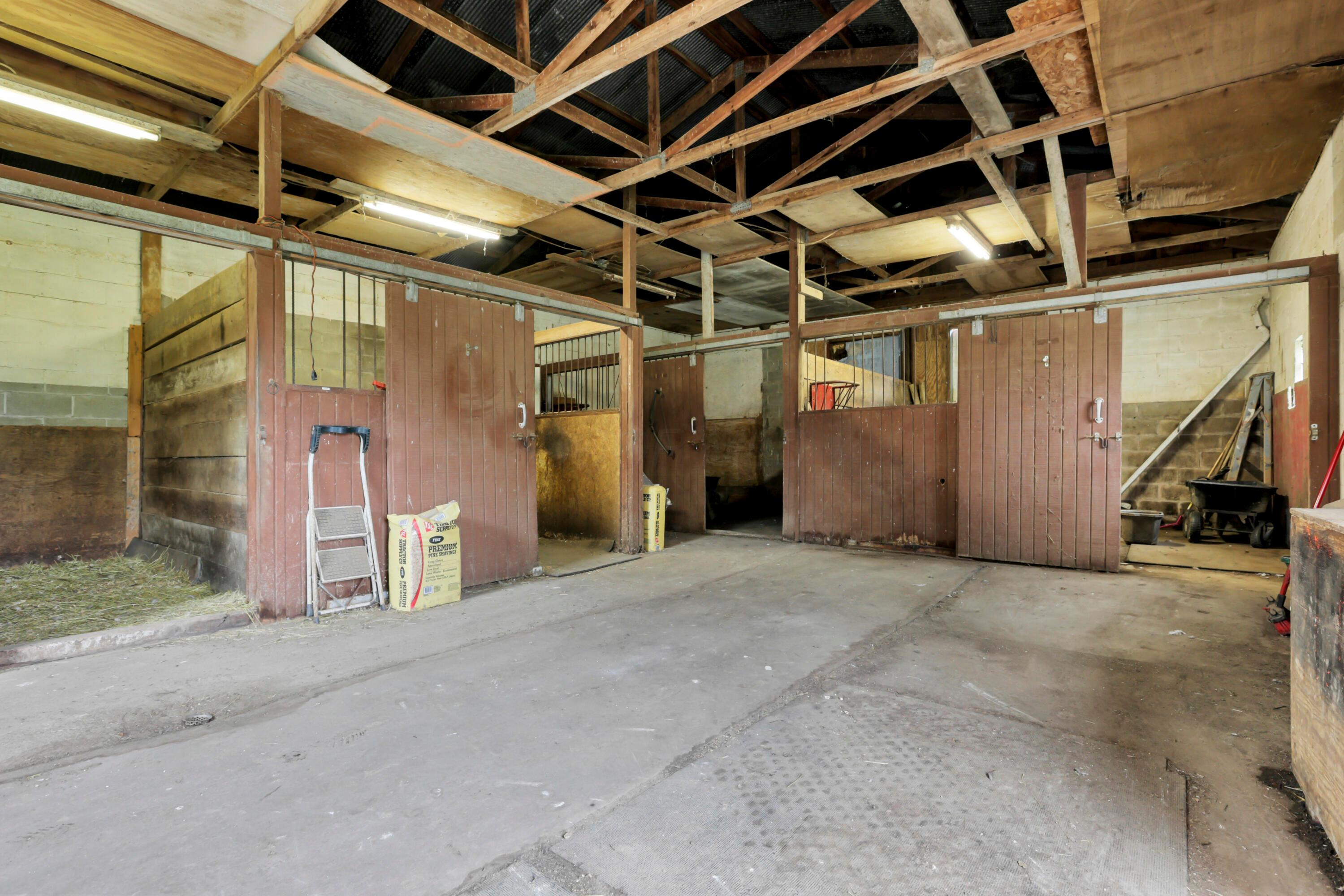 7198 Canyon Road Se Property Photo 34