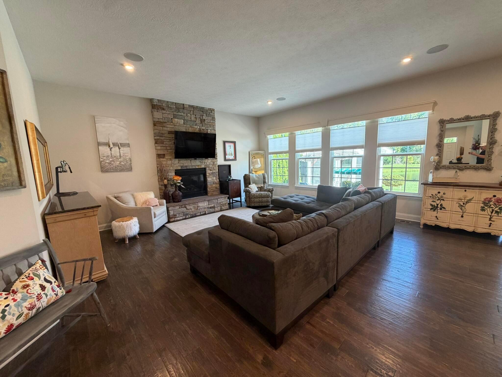 7712 Paradisio Drive Property Photo 15