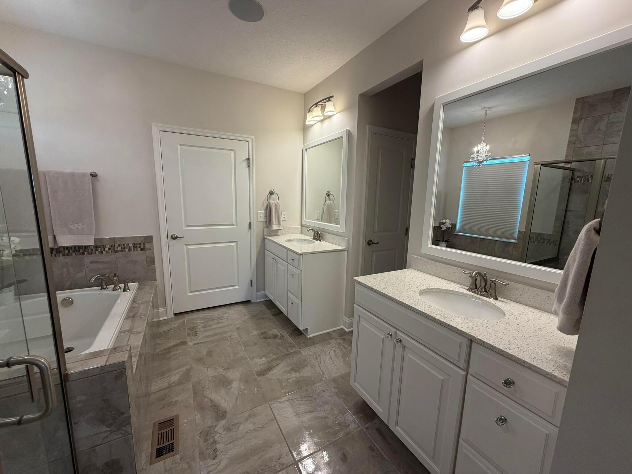 7712 Paradisio Drive Property Photo 29