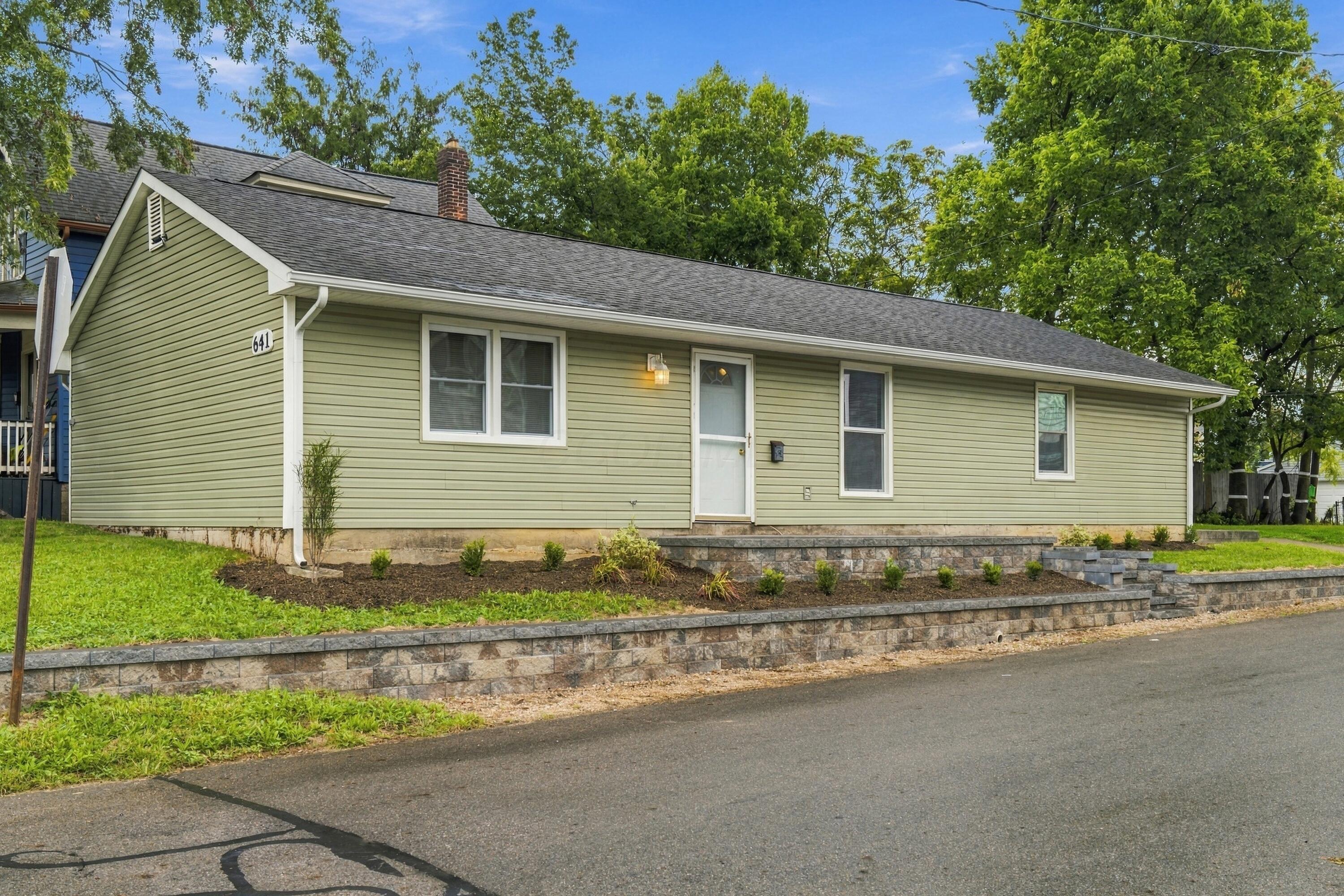 641 Siebert Street Property Photo 1