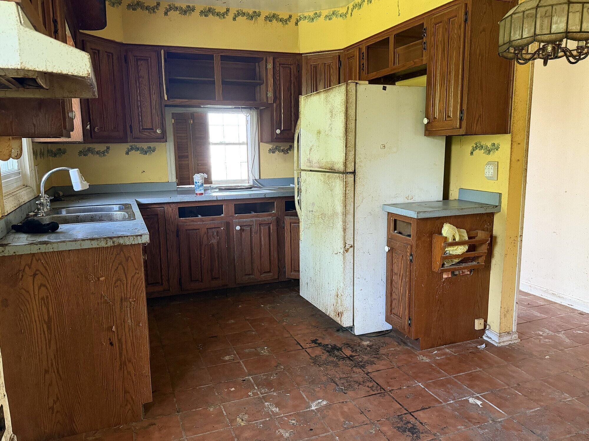 314 Station Street E Property Photo 15