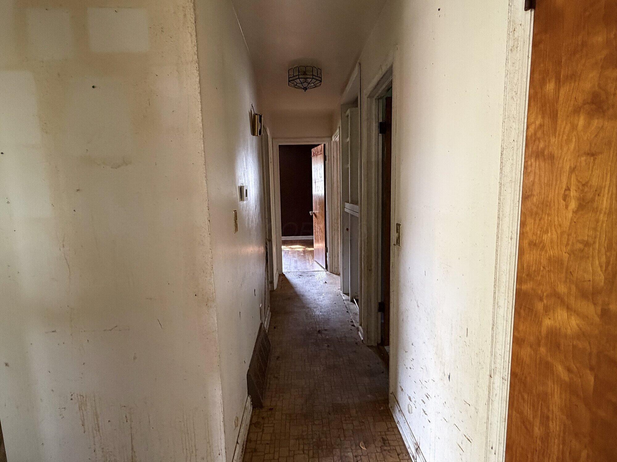 314 Station Street E Property Photo 17