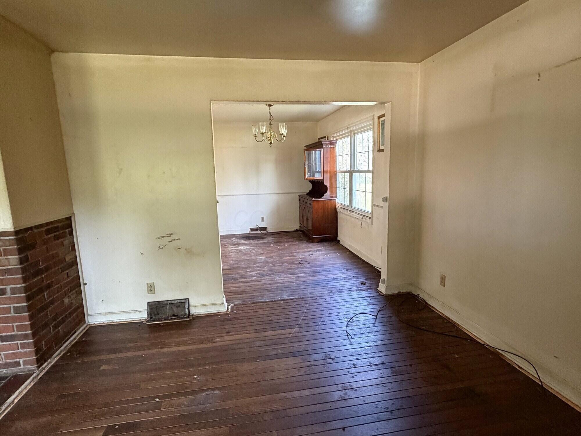 314 Station Street E Property Photo 19