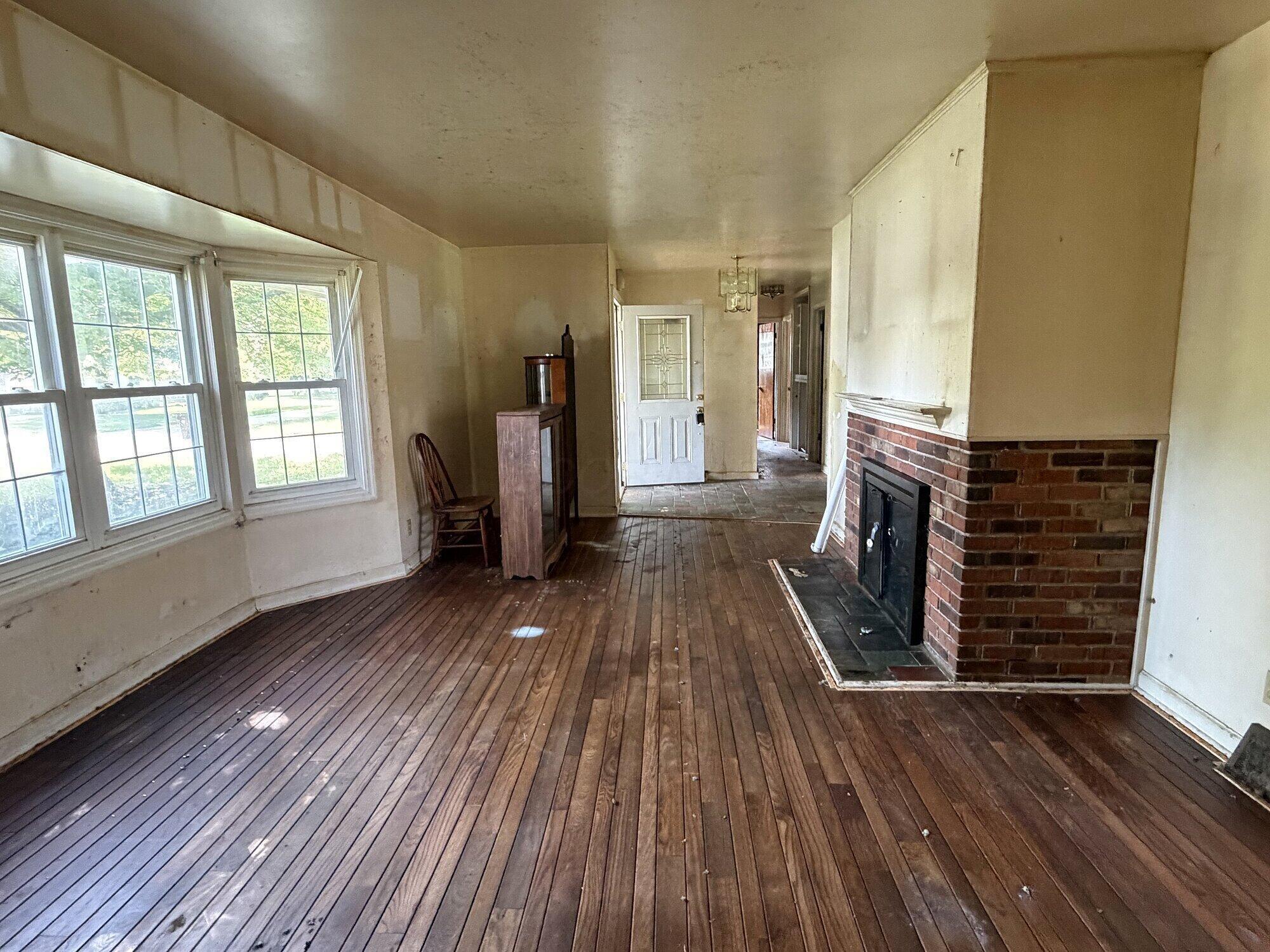314 Station Street E Property Photo 20