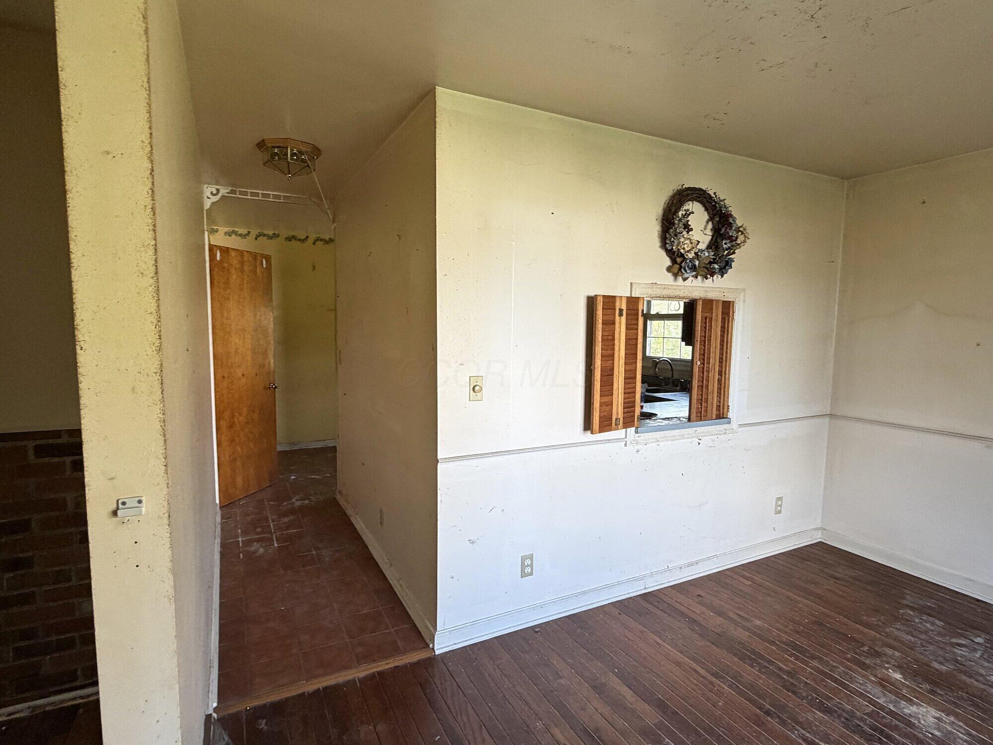 314 Station Street E Property Photo 22